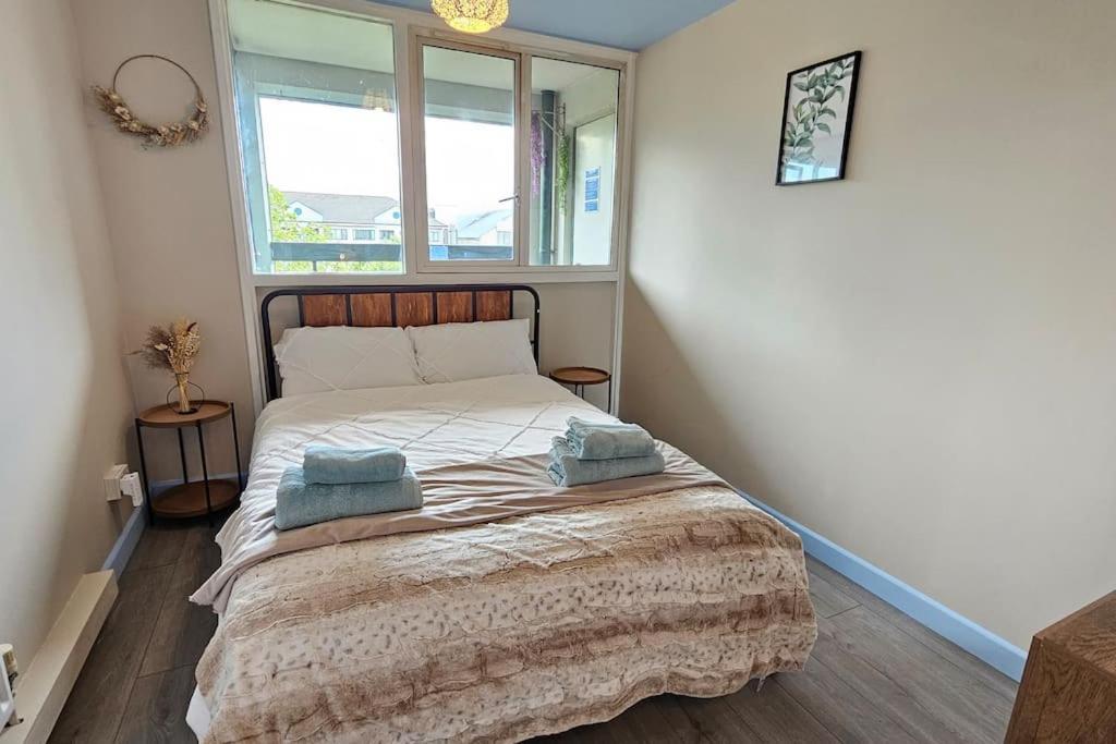Canal View 2bd Flat - Regents Park!