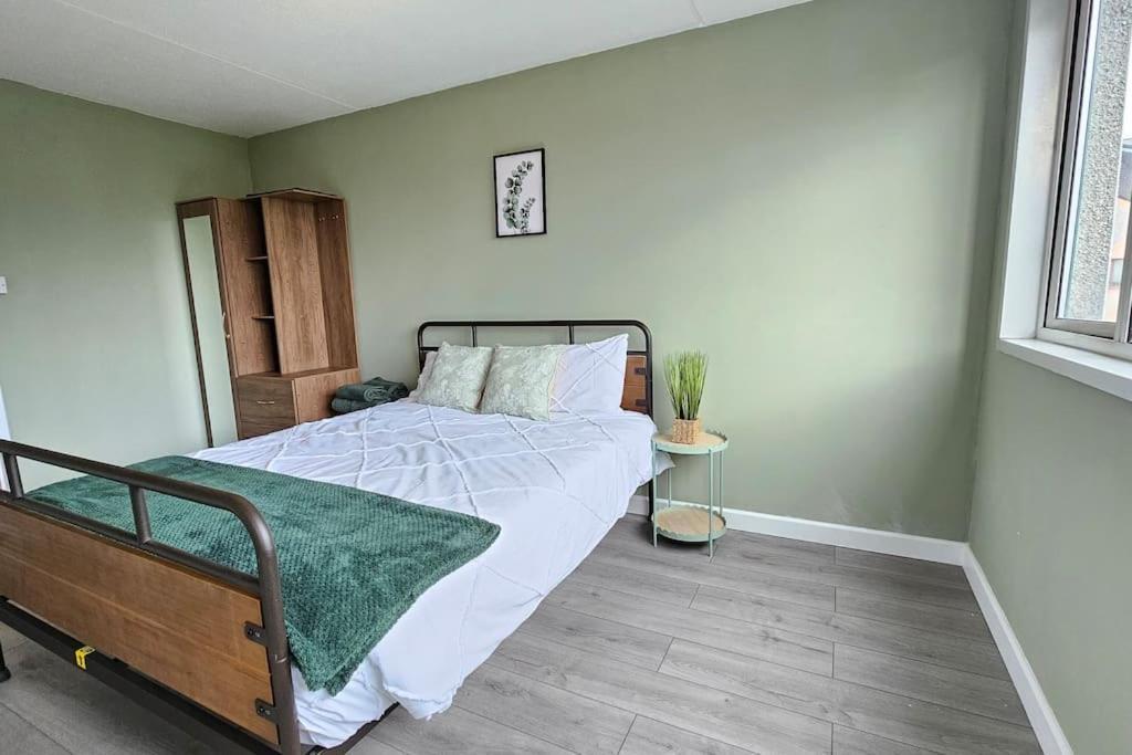 Apartment Canal View 2bd Flat - Regents Park! London