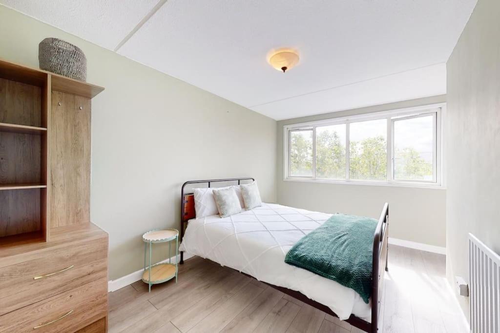 Canal View 2bd Flat - Regents Park! Apartment