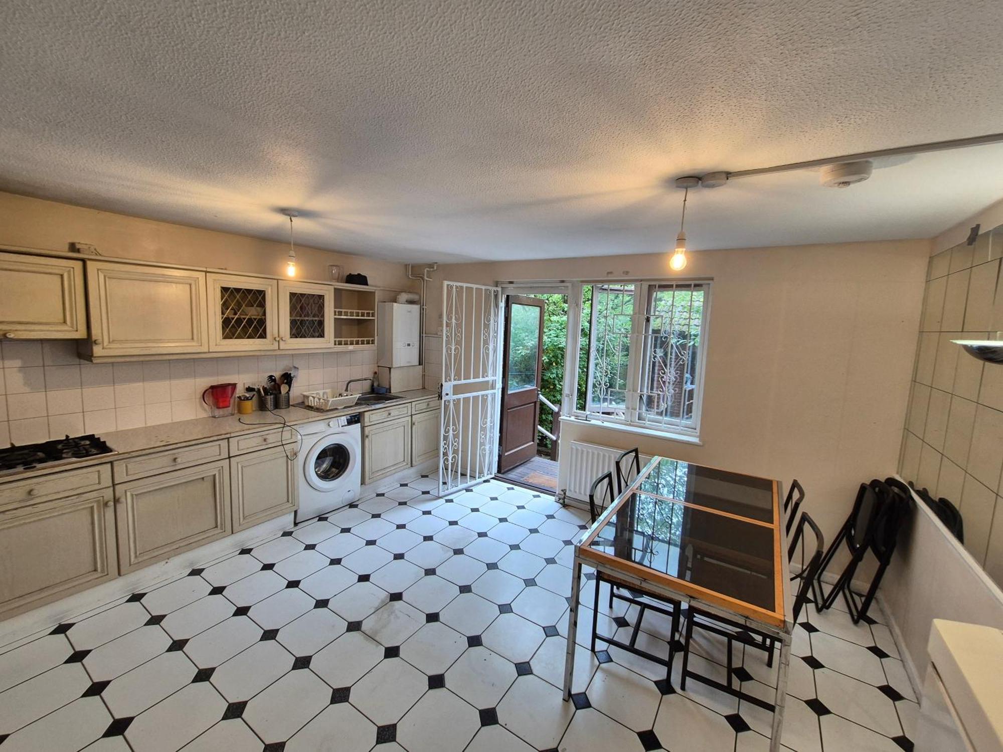 Spacious And Elegant With En-suites Available In Canary Wharf Homestay *