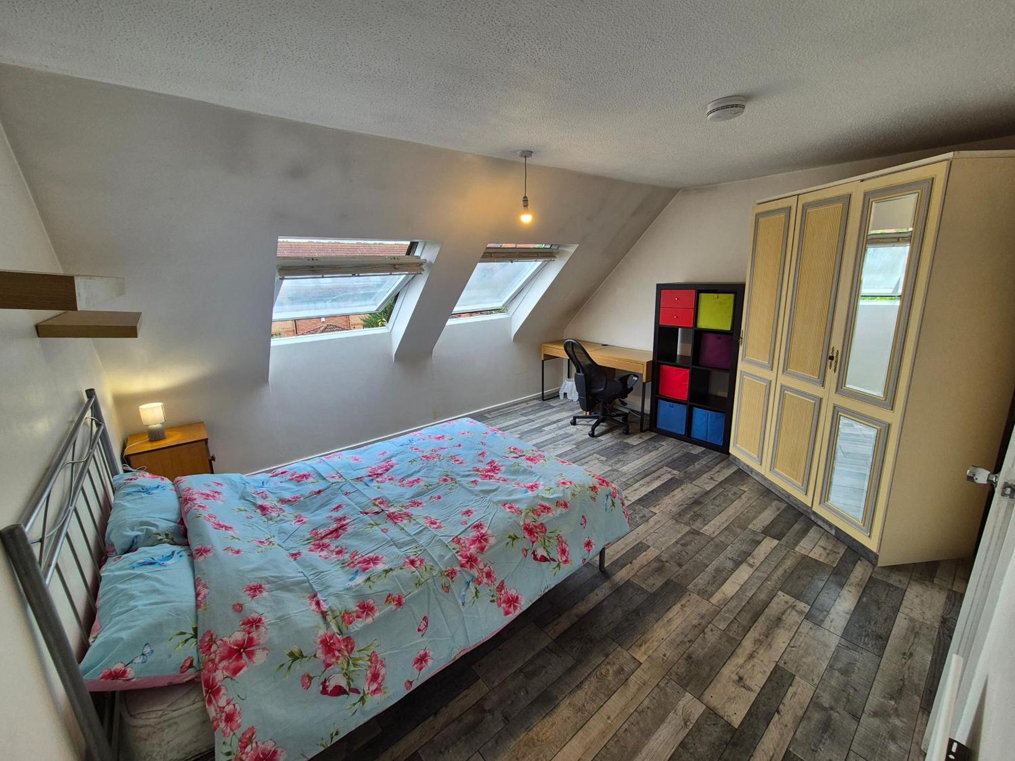 Homestay Spacious And Elegant With En-suites Available In Canary Wharf