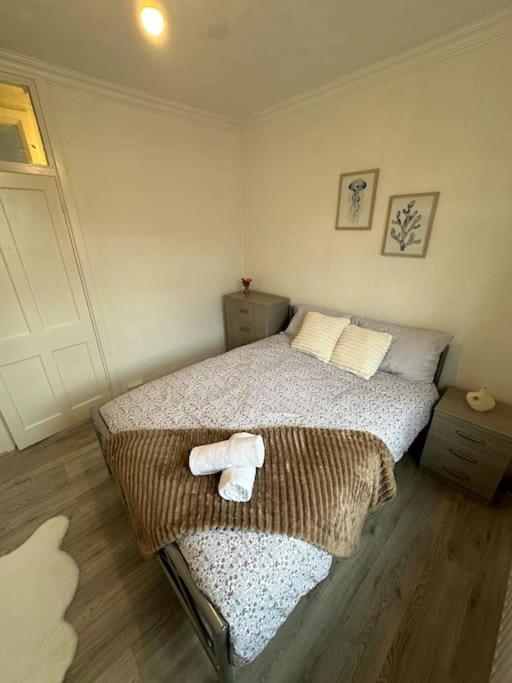 Chic 3 Bedroom Flat Ontower Bridge Leilighet *
