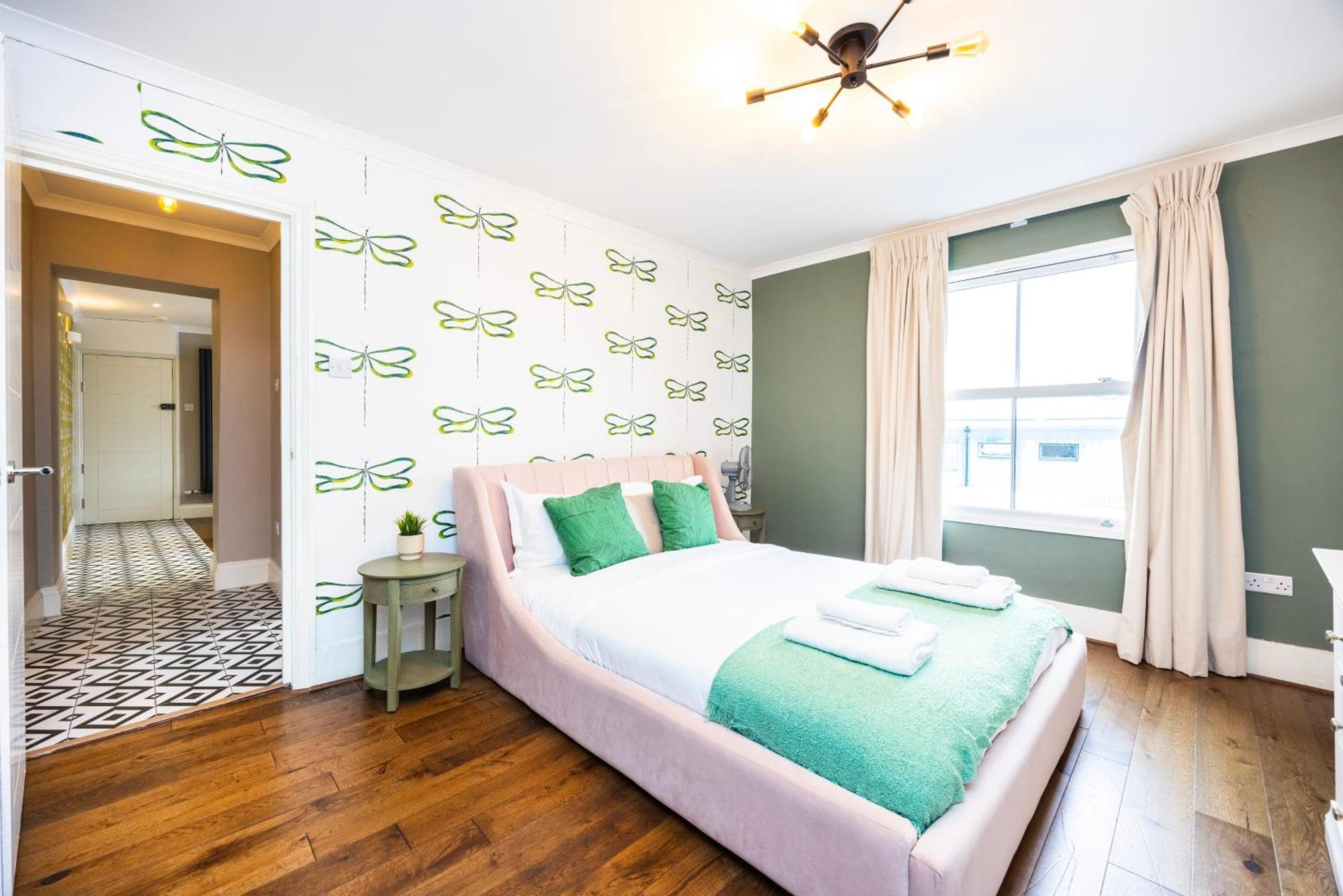 Spacious 2-bedroom In Balham Leilighet