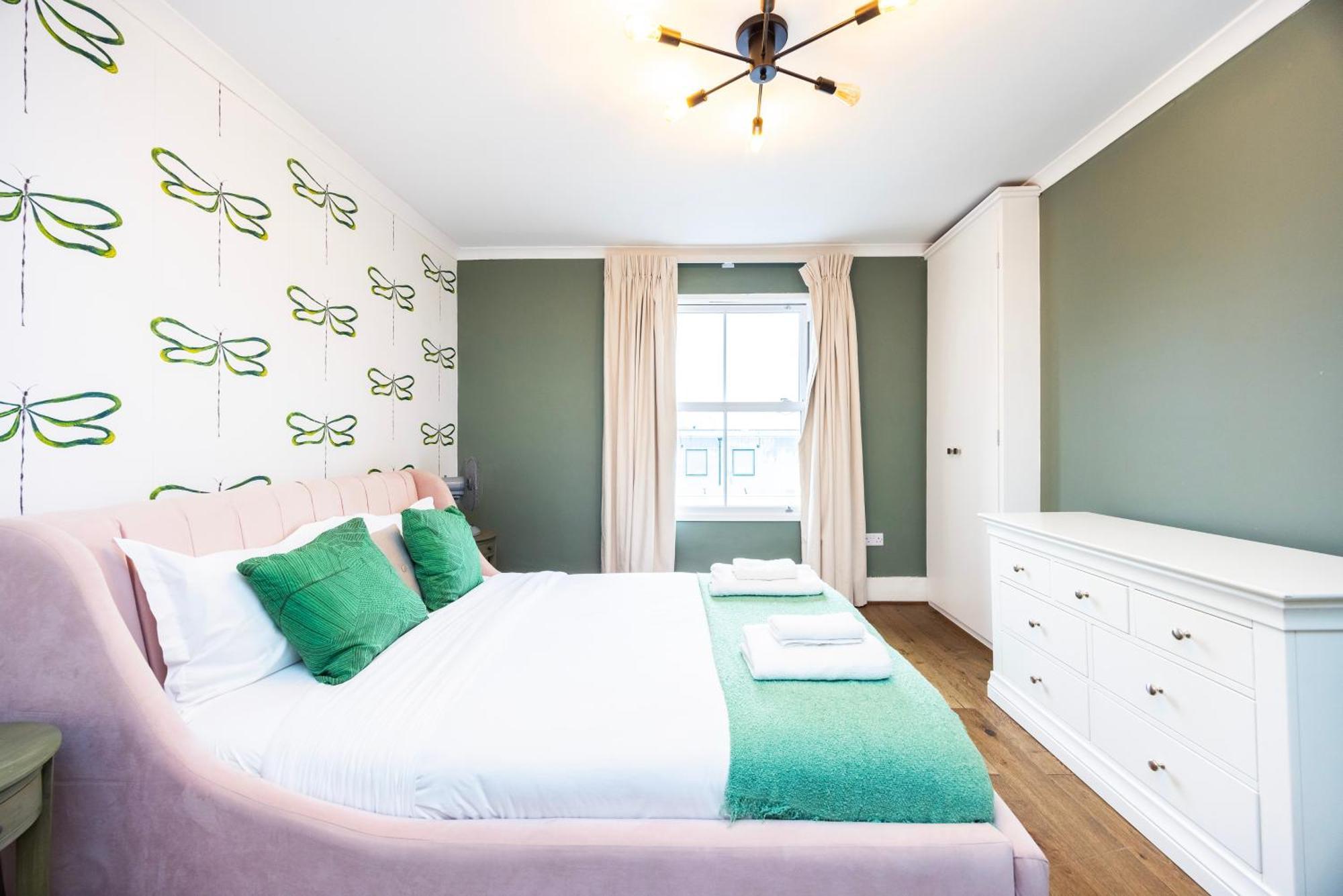 Spacious 2-bedroom In Balham Leilighet *