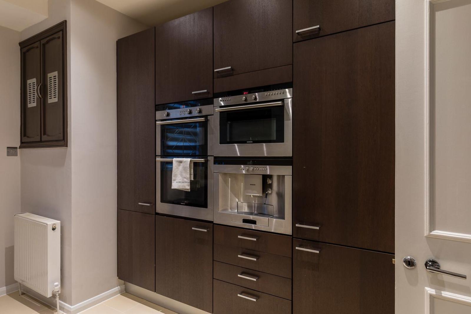 Appartement Picktheplace 3-bedroom Portman Square Londen