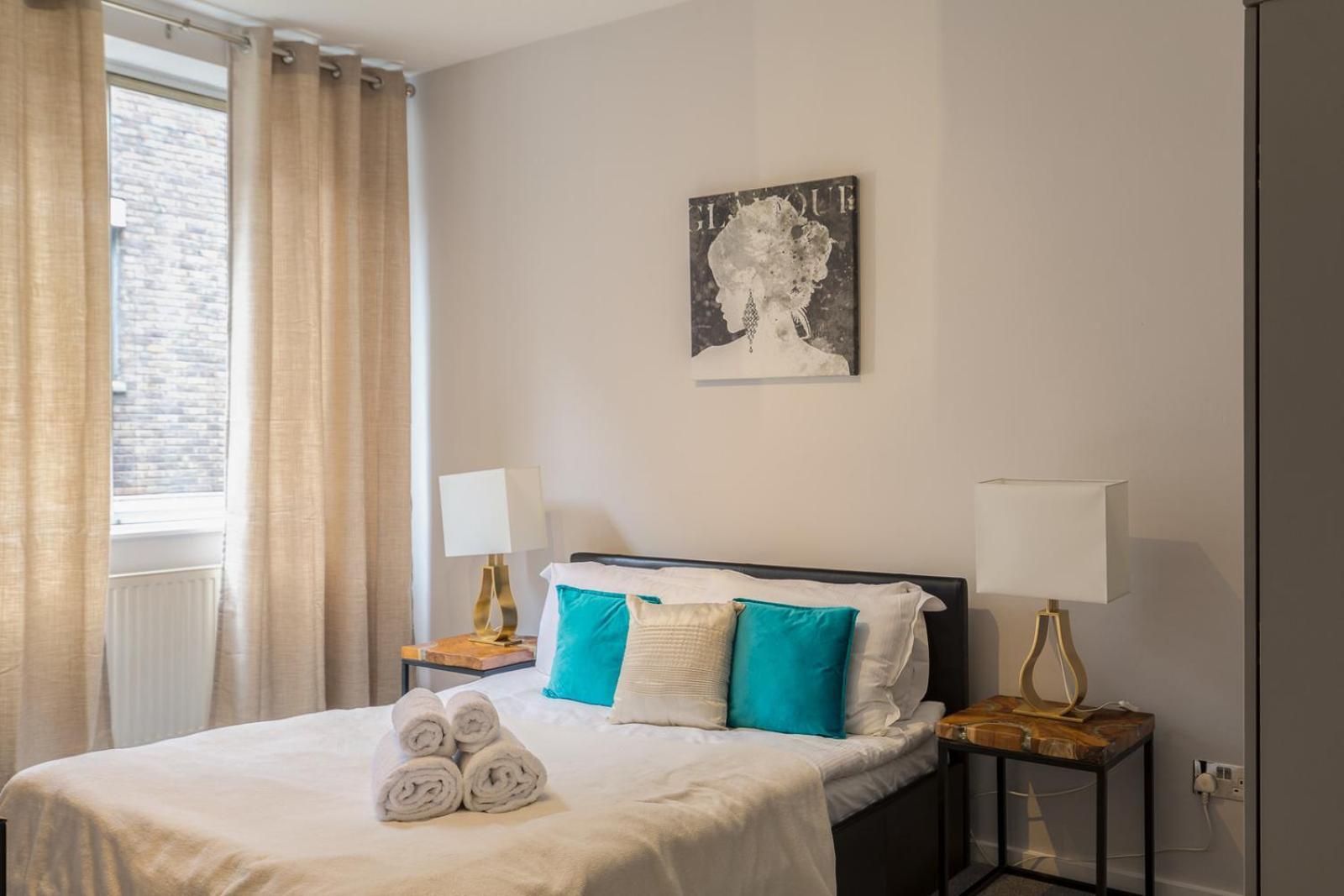 Picktheplace 3-bedroom Portman Square
