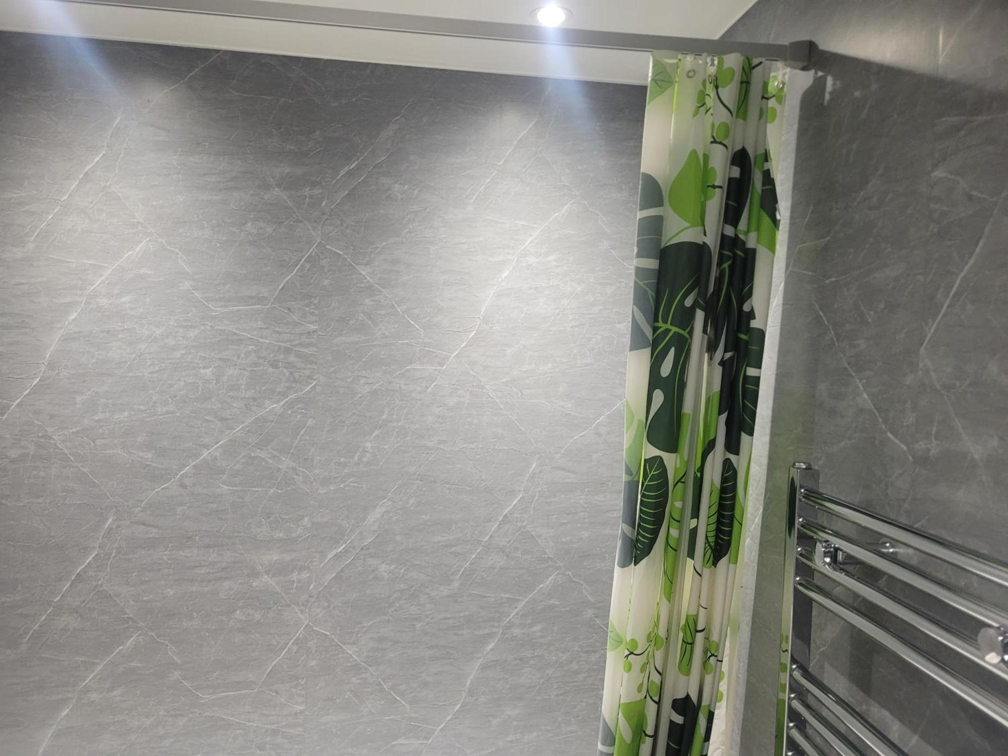 Private Rm In A 2 Bed Near 4 Train Stations Homestay