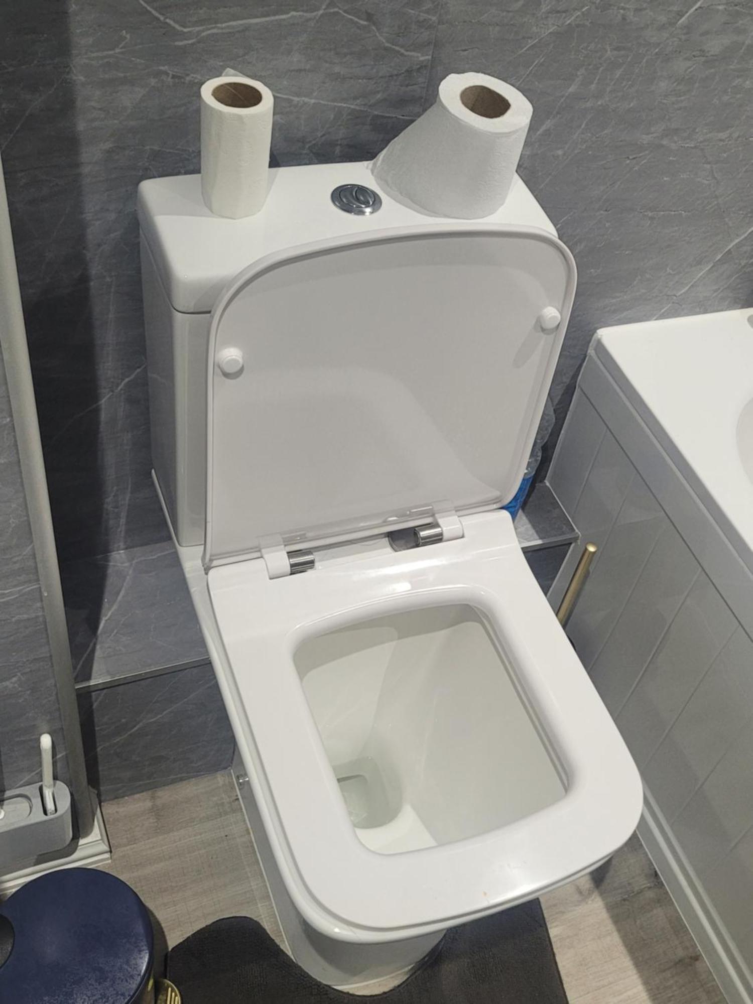 Private Rm In A 2 Bed Near 4 Train Stations Homestay London
