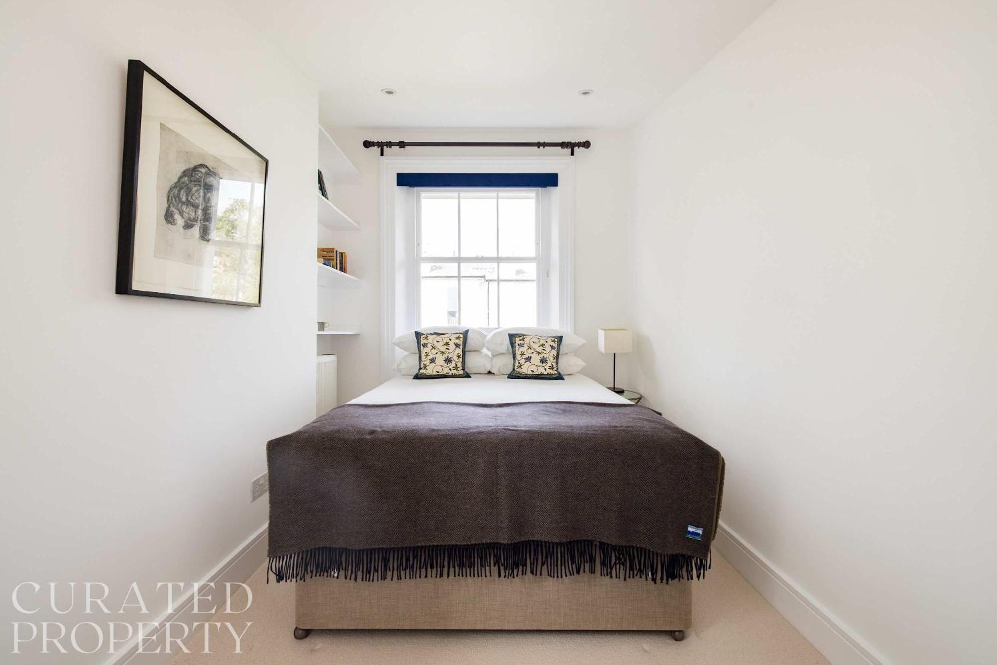 Elegant Primrose Hill Townhouse With Garden *