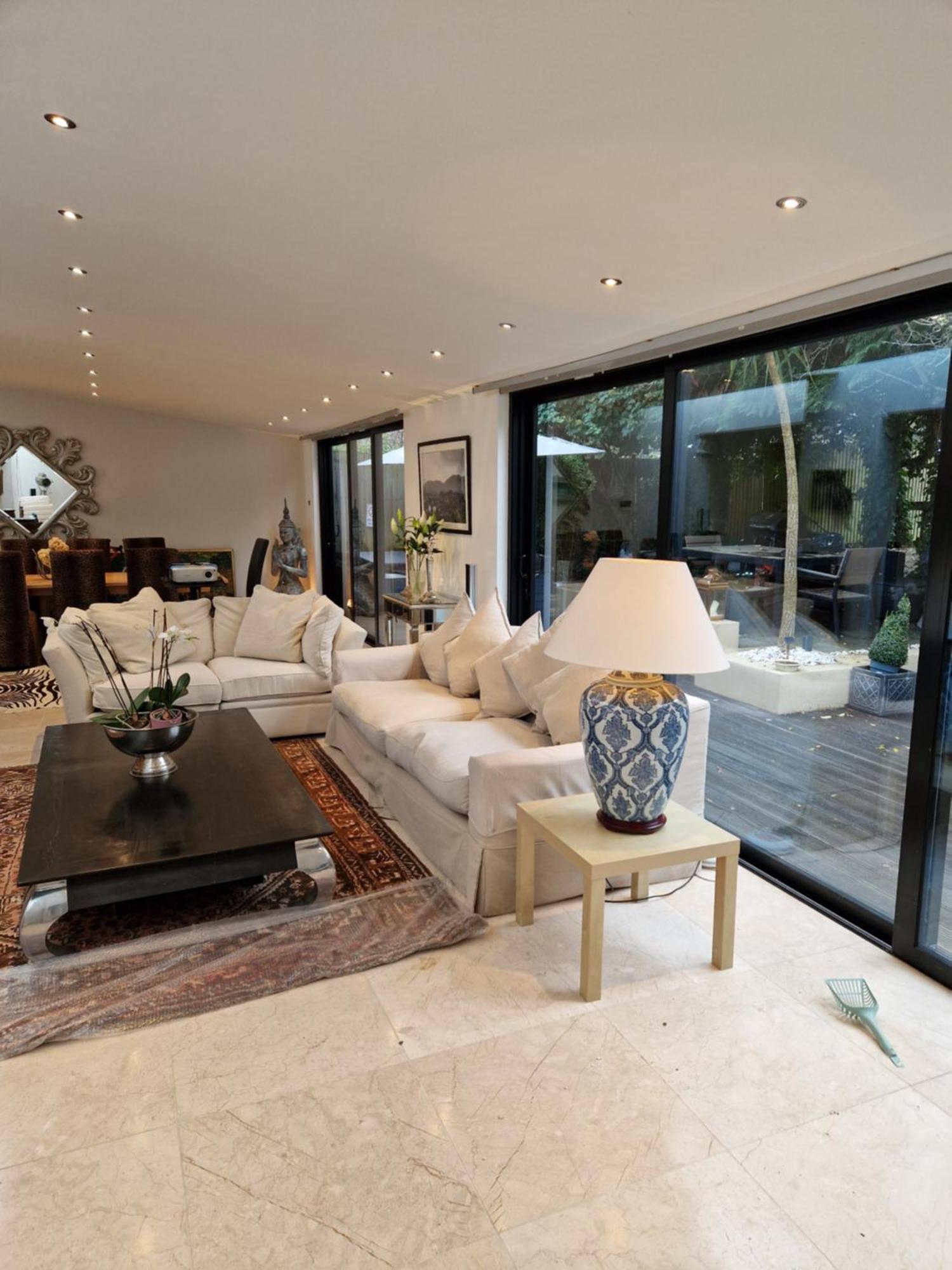 Stunning 5 Bedroom Putney House