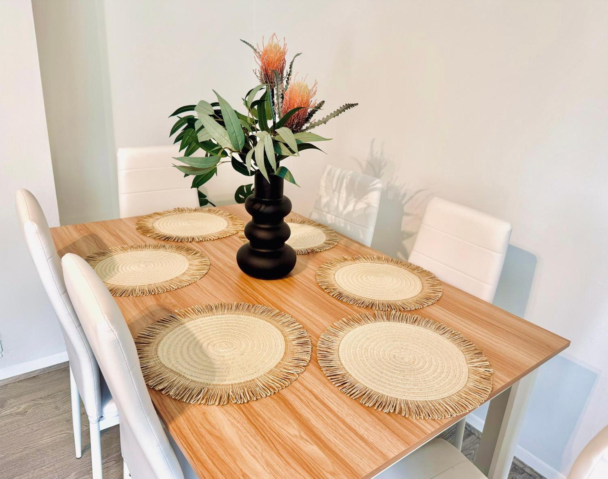 Spacious, Stylish Close To Transport