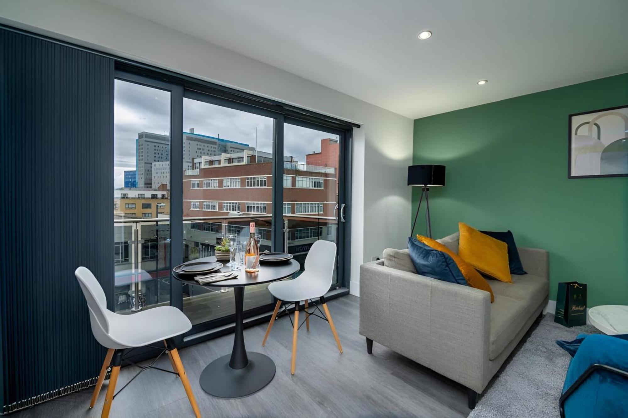 Hive - East Apartment London