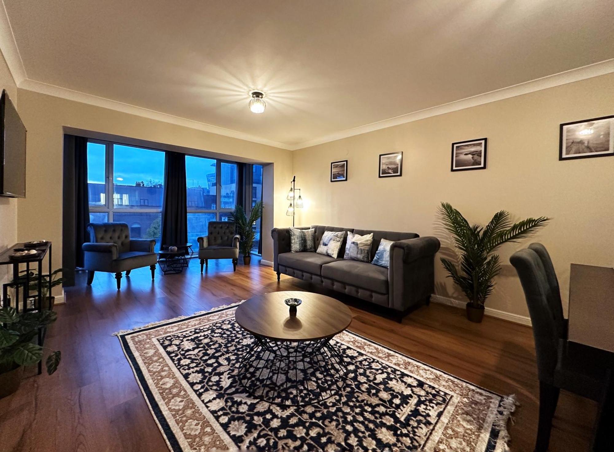 Appartement Betty's Place In Tower Hill - 2 Double Beds, Max 4 People, Great Location In Londen