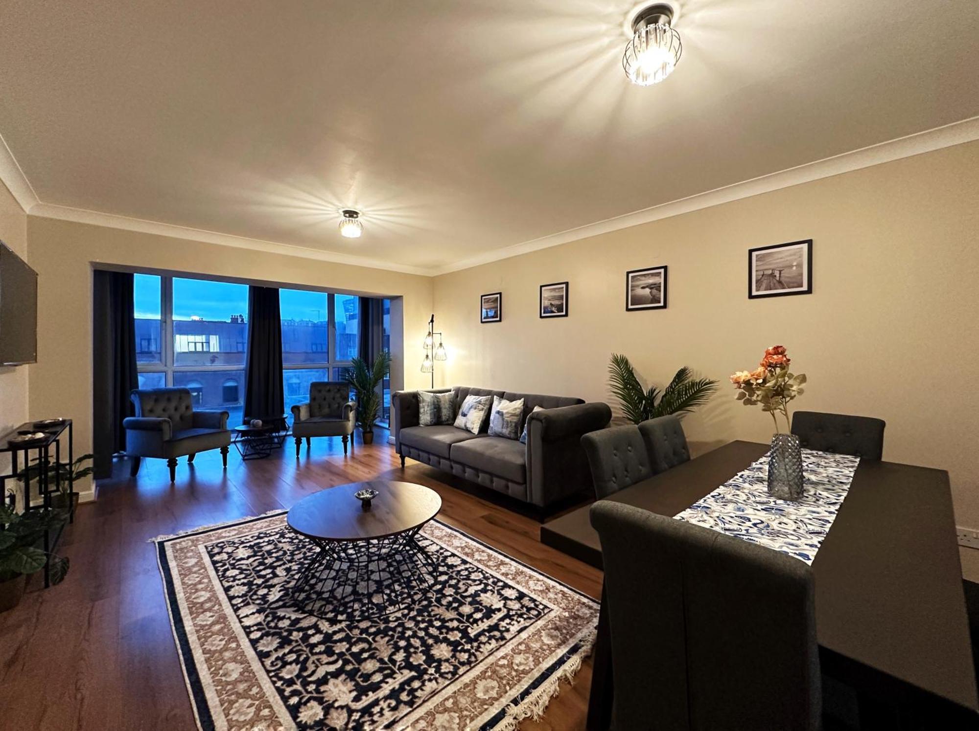 Betty's Place In Tower Hill - 2 Double Beds, Max 4 People, Great Location In *