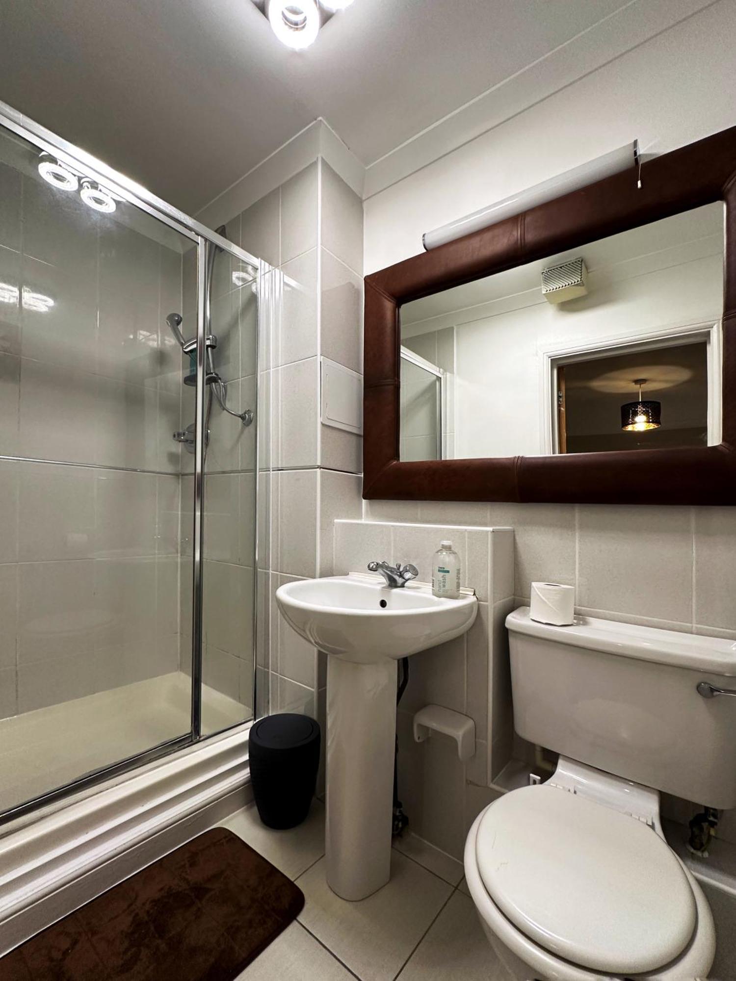 Appartement Betty's Place In Tower Hill - 2 Double Beds, Max 4 People, Great Location In