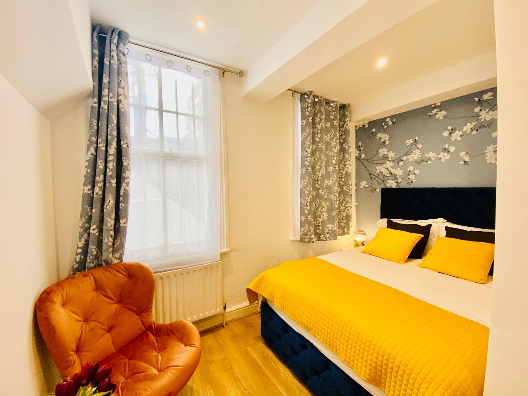 Blossom With Garden Apartment London