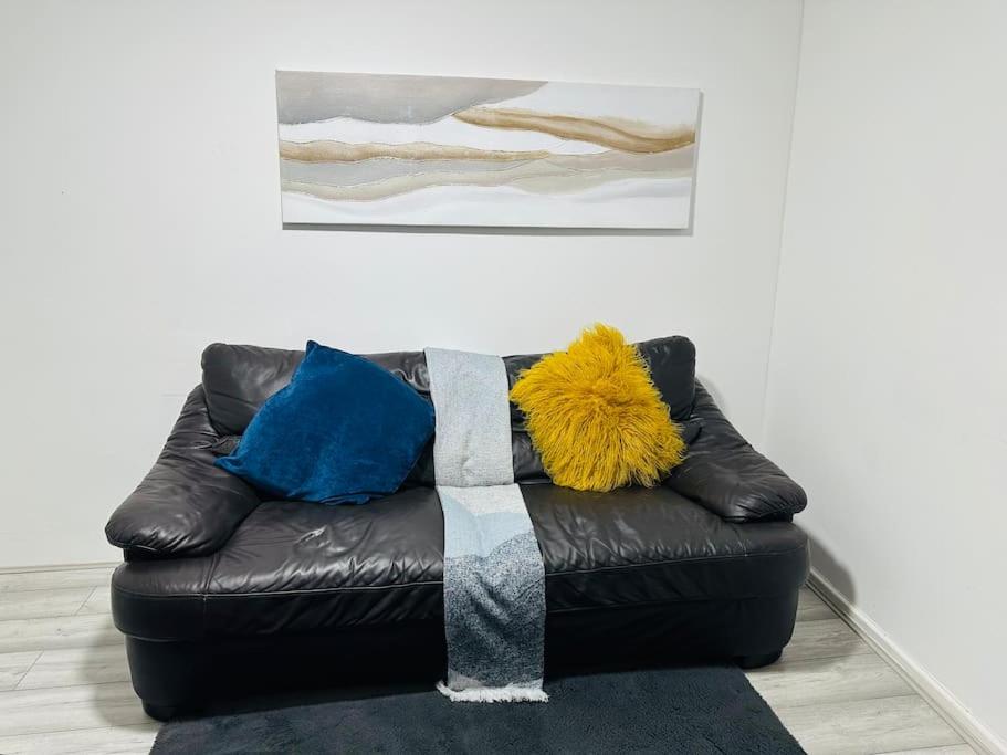 Apartment Urban Serenity South East 3 Bedroom House London