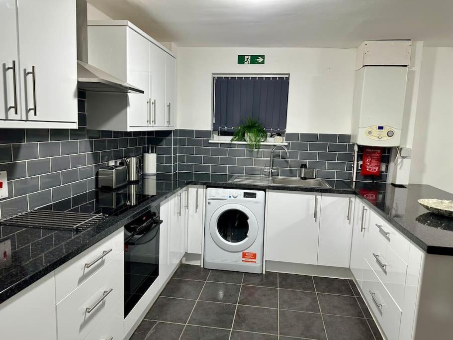 Urban Serenity South East 3 Bedroom House Apartment London