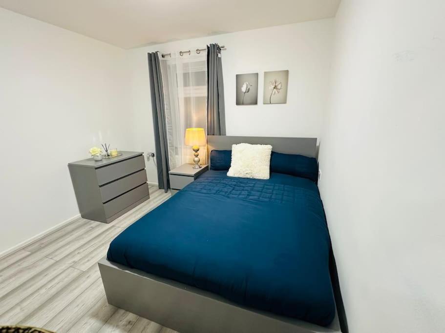 Apartment Urban Serenity South East 3 Bedroom House London