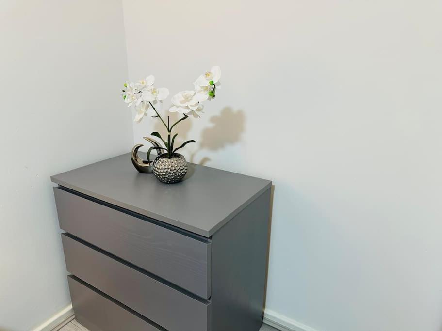 Urban Serenity South East 3 Bedroom House * London