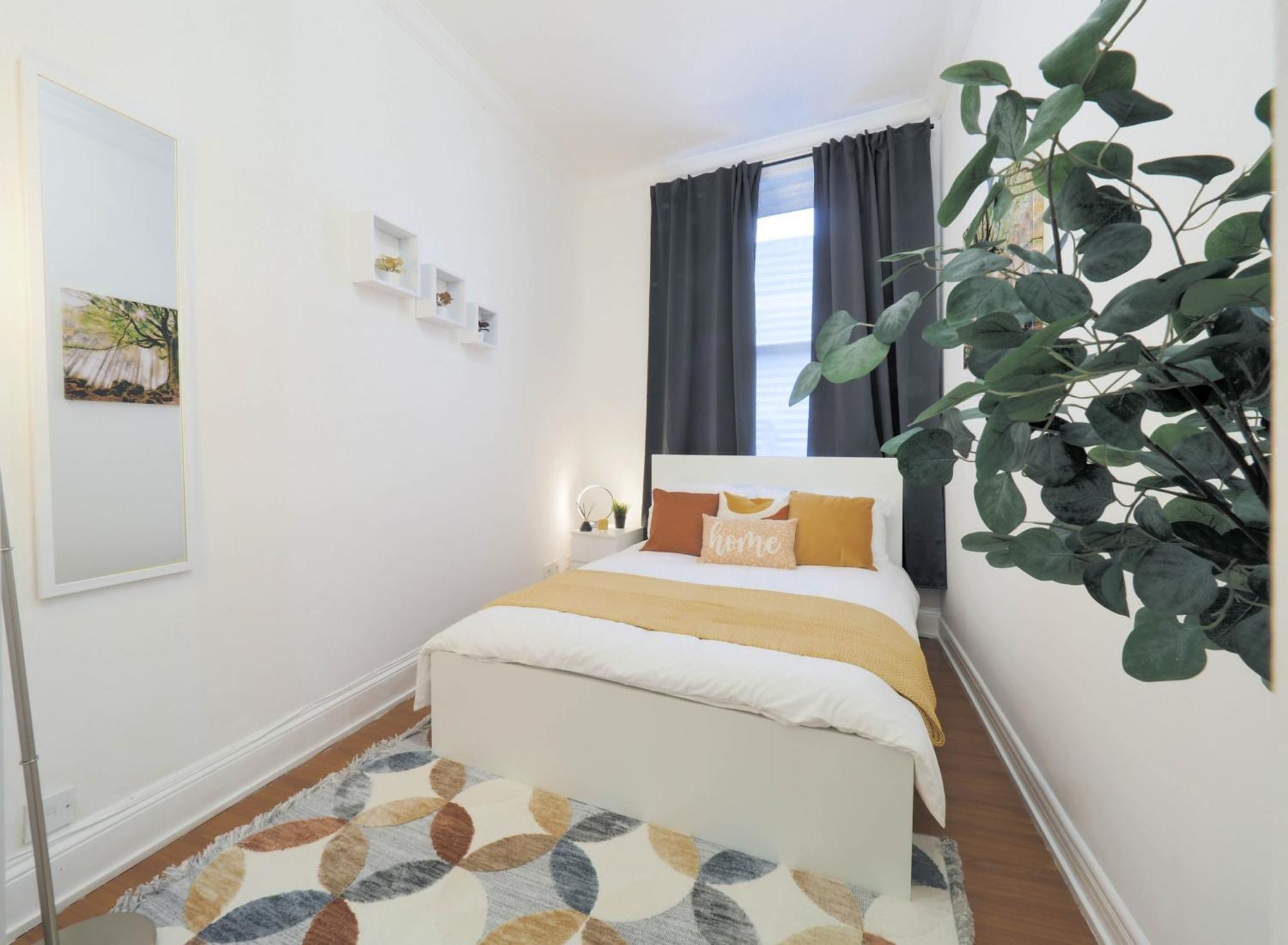 F1 Cozy 2 Bed Flat Opposite Olympia Sleeps 5 People Leilighet London