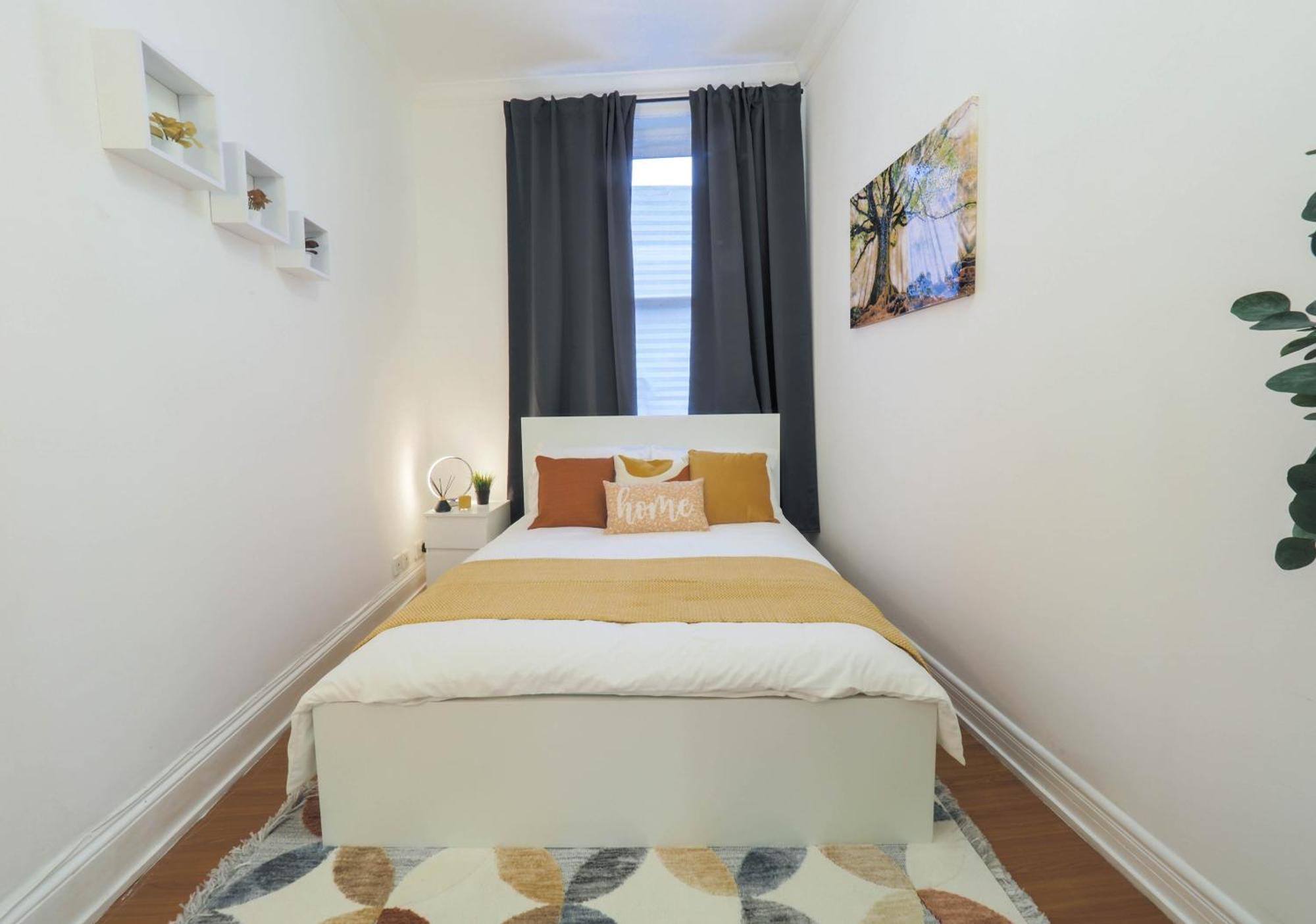 F1 Cozy 2 Bed Flat Opposite Olympia Sleeps 5 People Leilighet *