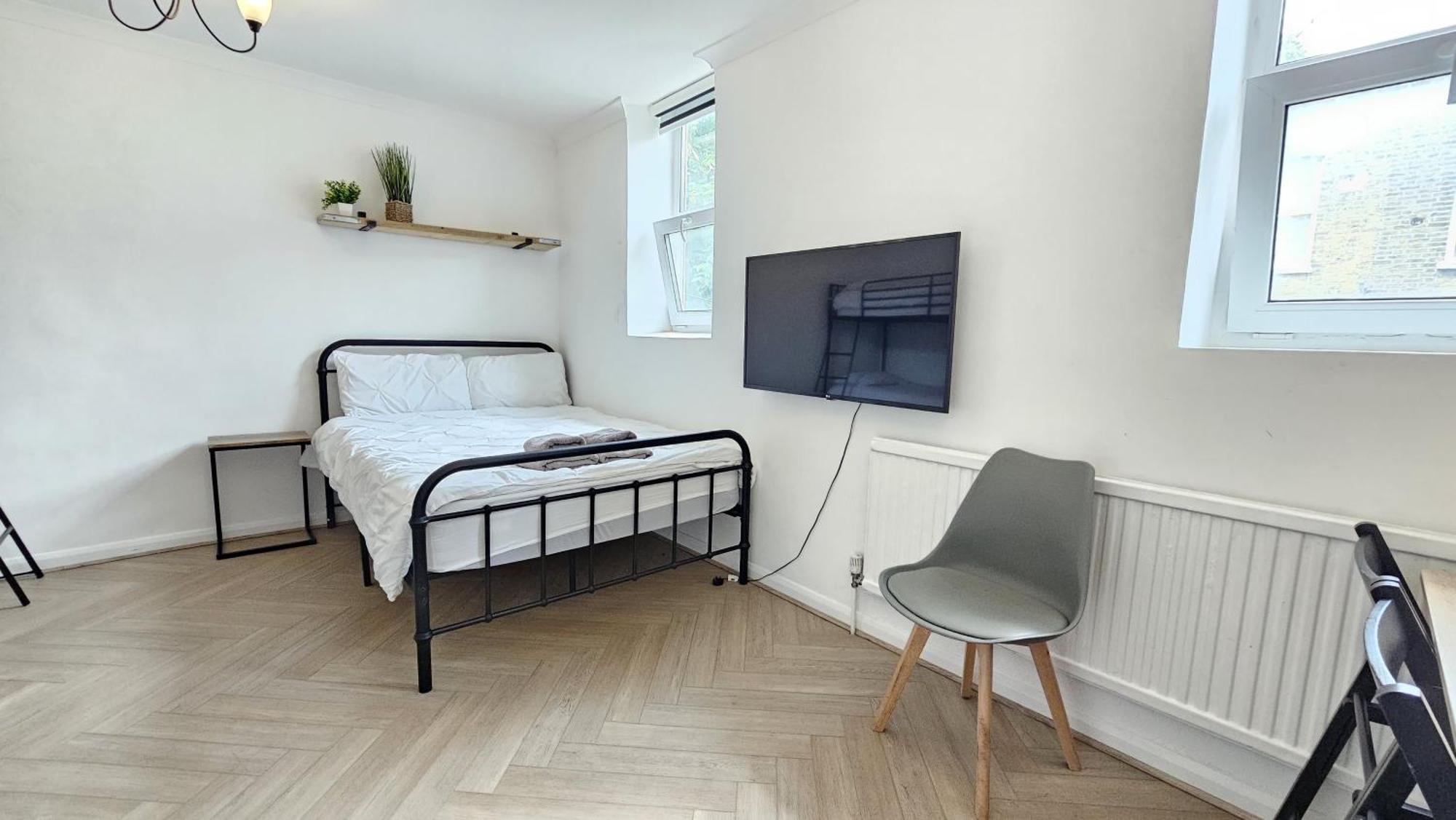 Newly Renovated & Ensuite Rooms! - Camberwell Apartment