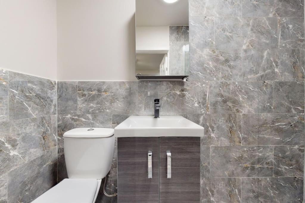 Stylish Near Regents Park! London