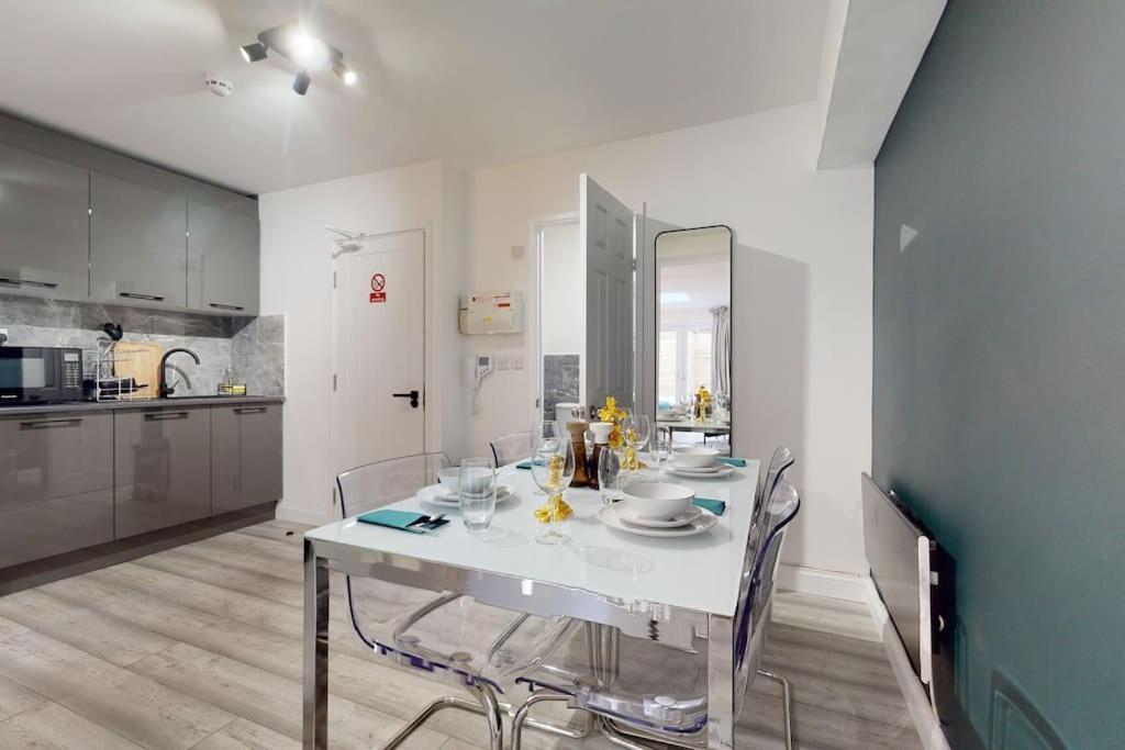 Leilighet Stylish Near Regents Park! London