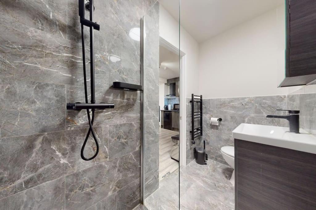 Stylish Near Regents Park! Leilighet London