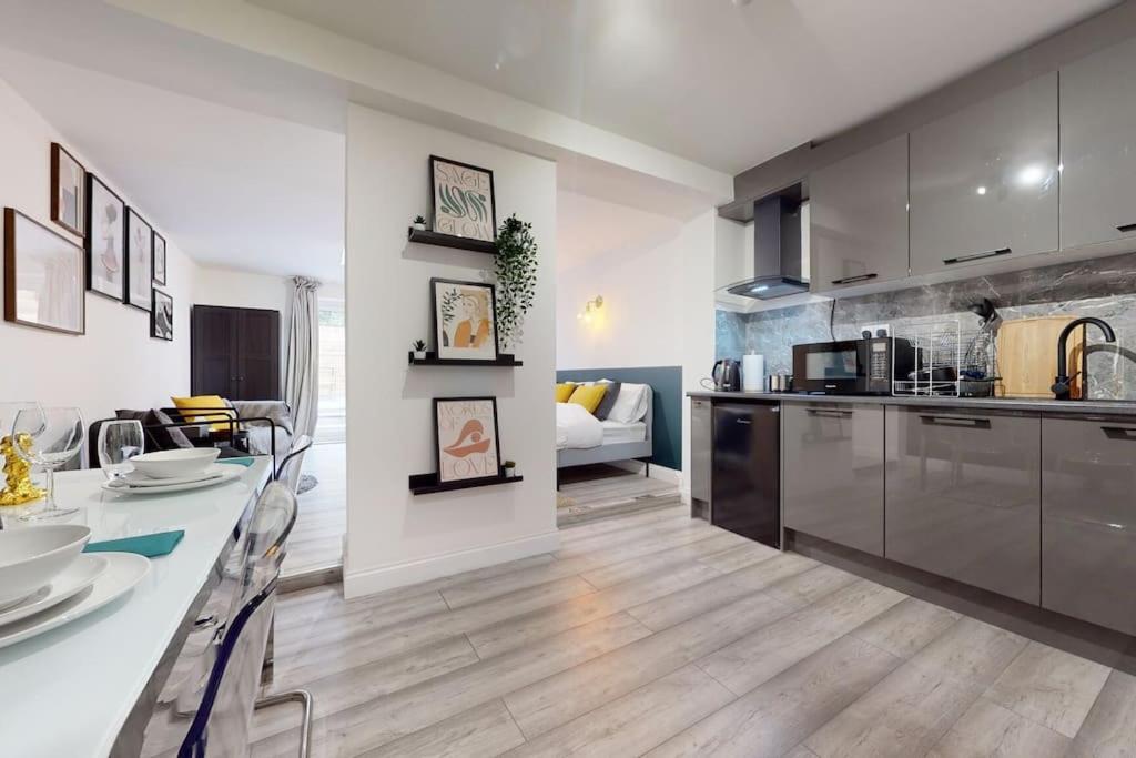 Stylish Near Regents Park! Leilighet *