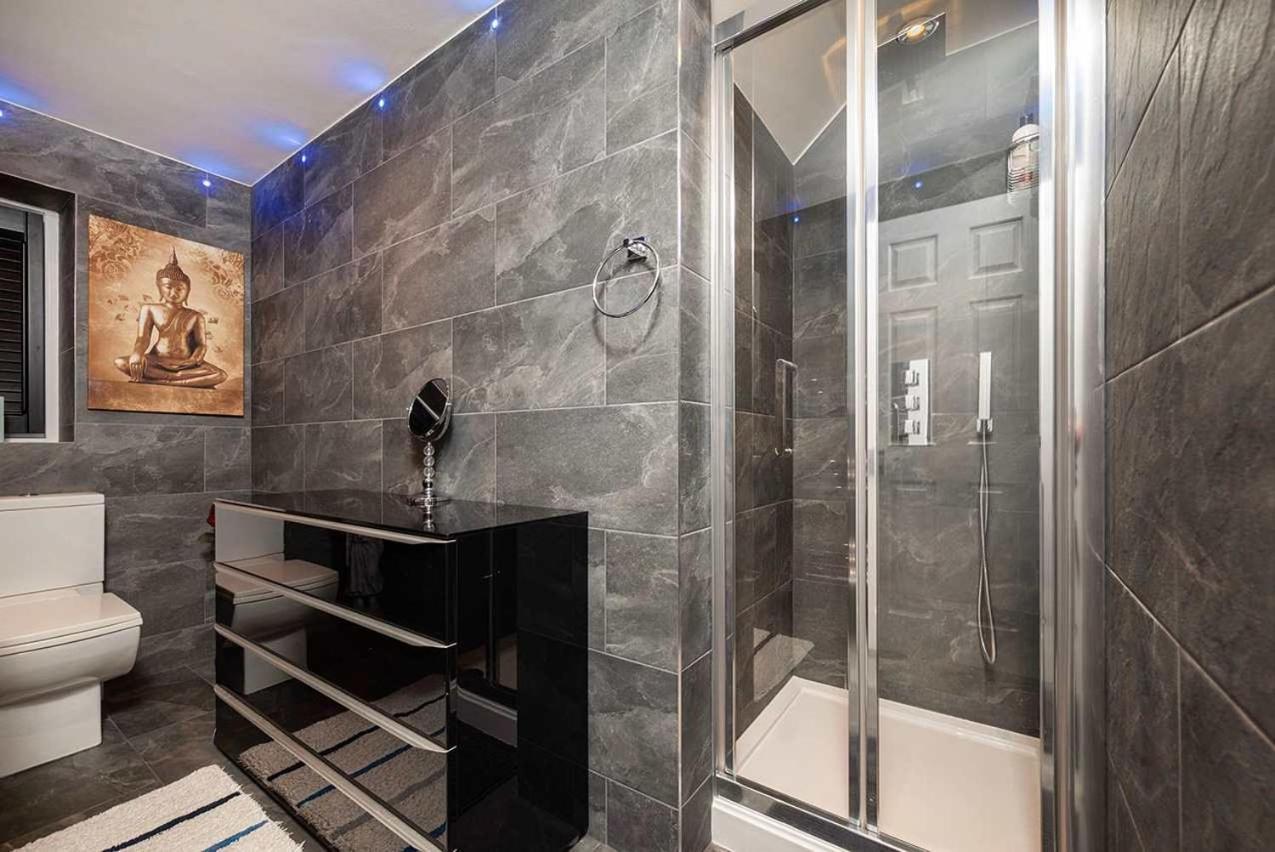 Luxury Flat In Cheslea Prime Location London