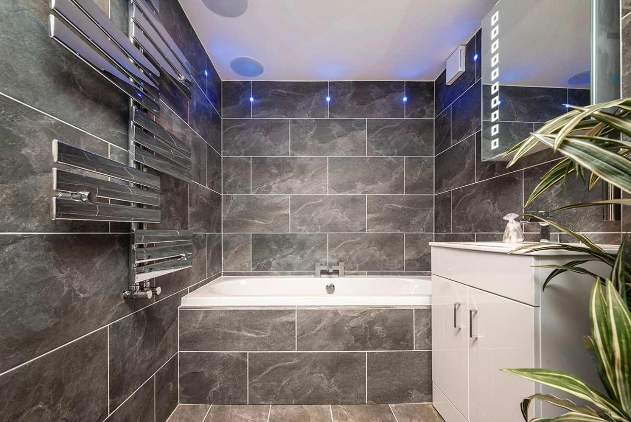 Luxury Flat In Cheslea Prime Location Apartment *