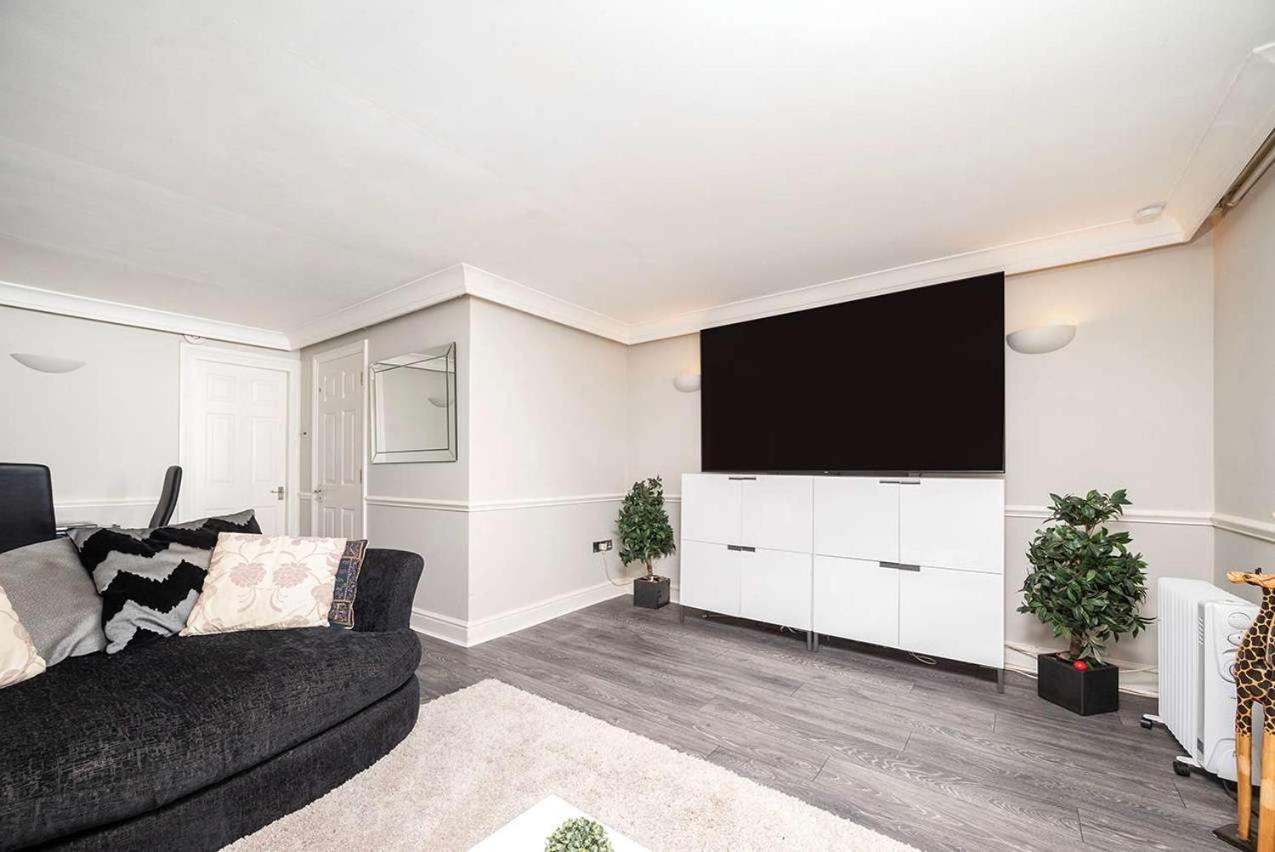 Apartment Luxury Flat In Cheslea Prime Location