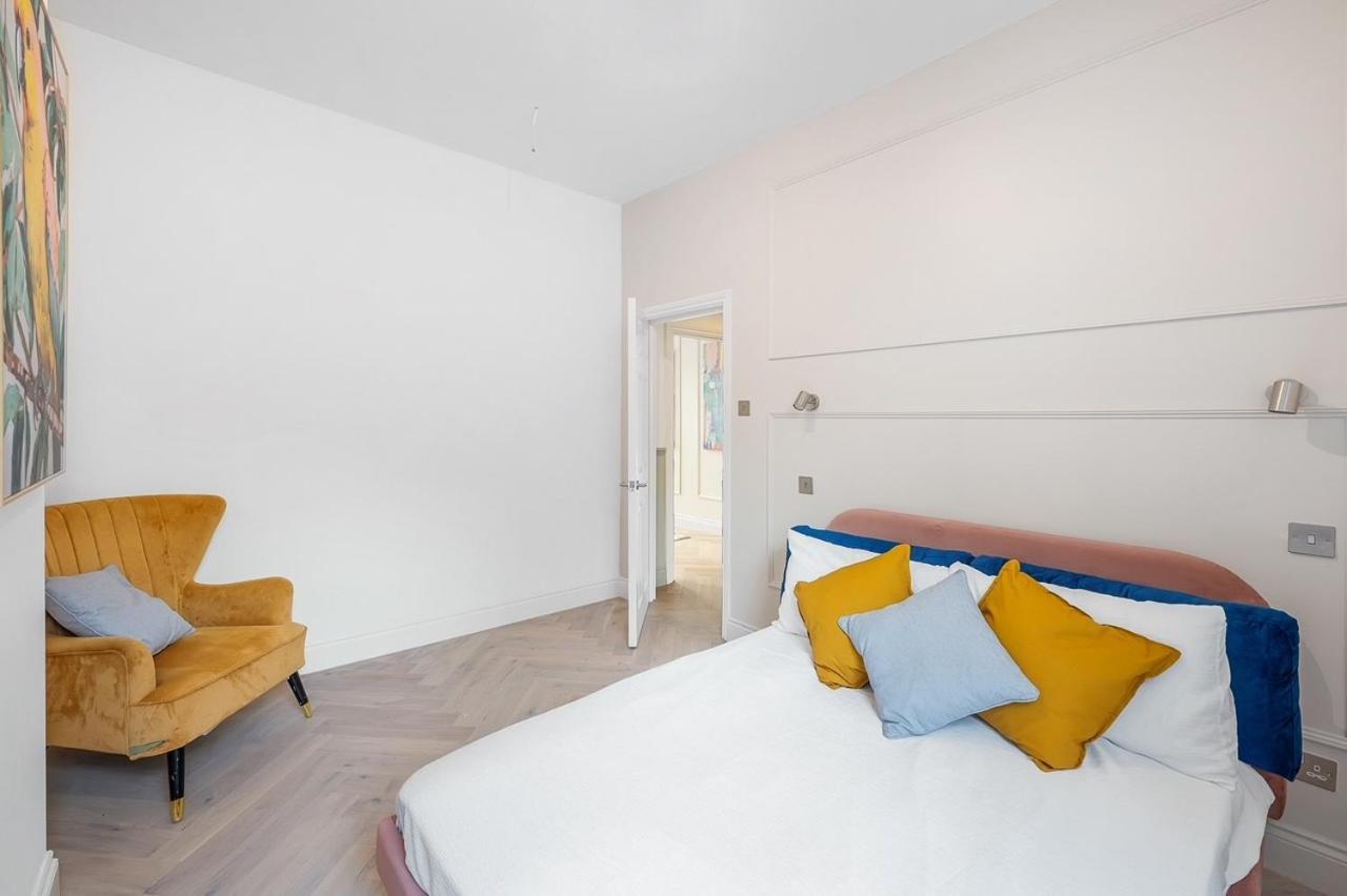 Super Stylish 2 Bed Brixton Zone 1-3 * London