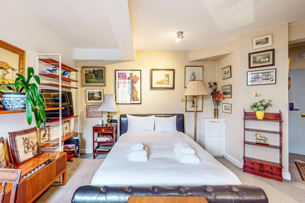 Appartement Charming 10min To South Kensington Station Londen