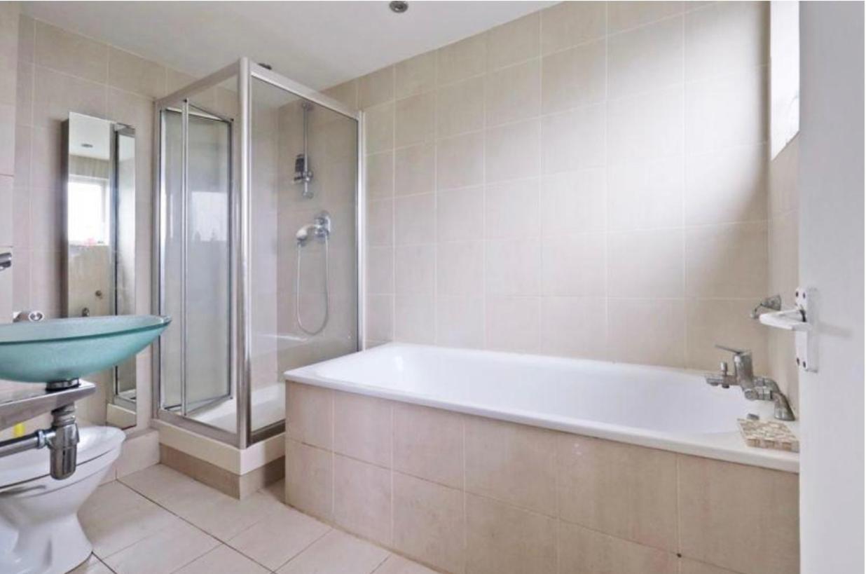 Spacious Wanstead Apartment- Sleeps 4! Apartment