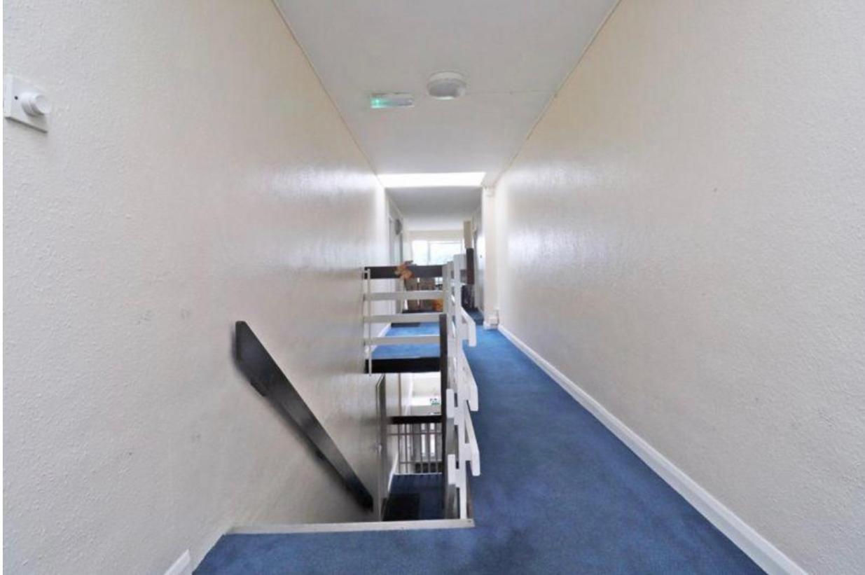 Spacious Wanstead Apartment- Sleeps 4! * London
