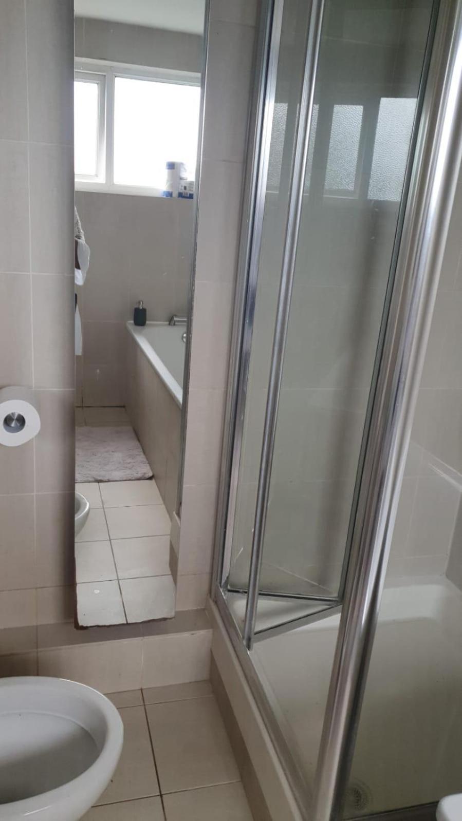 Spacious Wanstead Apartment- Sleeps 4! *