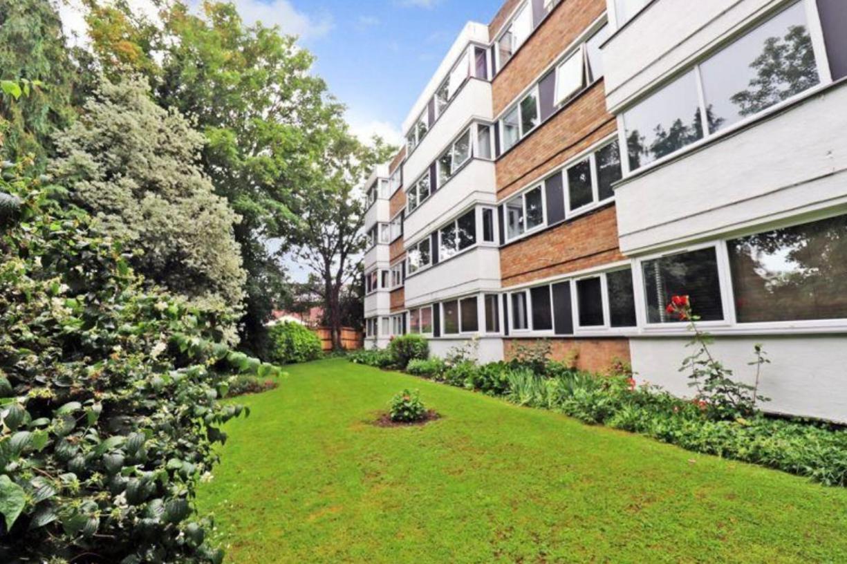 Spacious Wanstead Apartment- Sleeps 4! Apartment