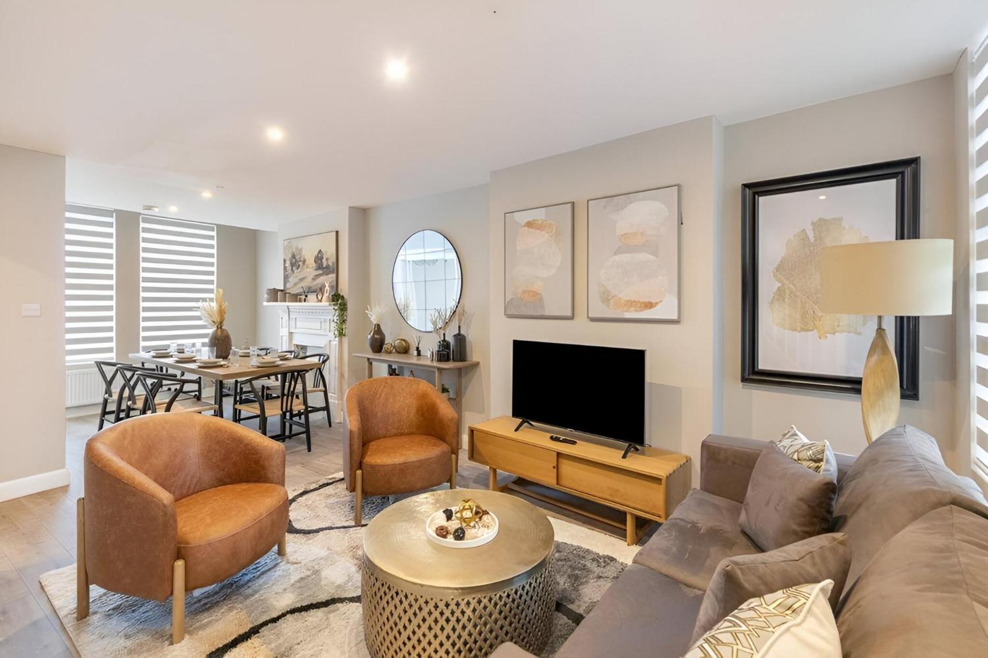 Earthy Elegance Stylish 4br For Urban Escapes Appartement