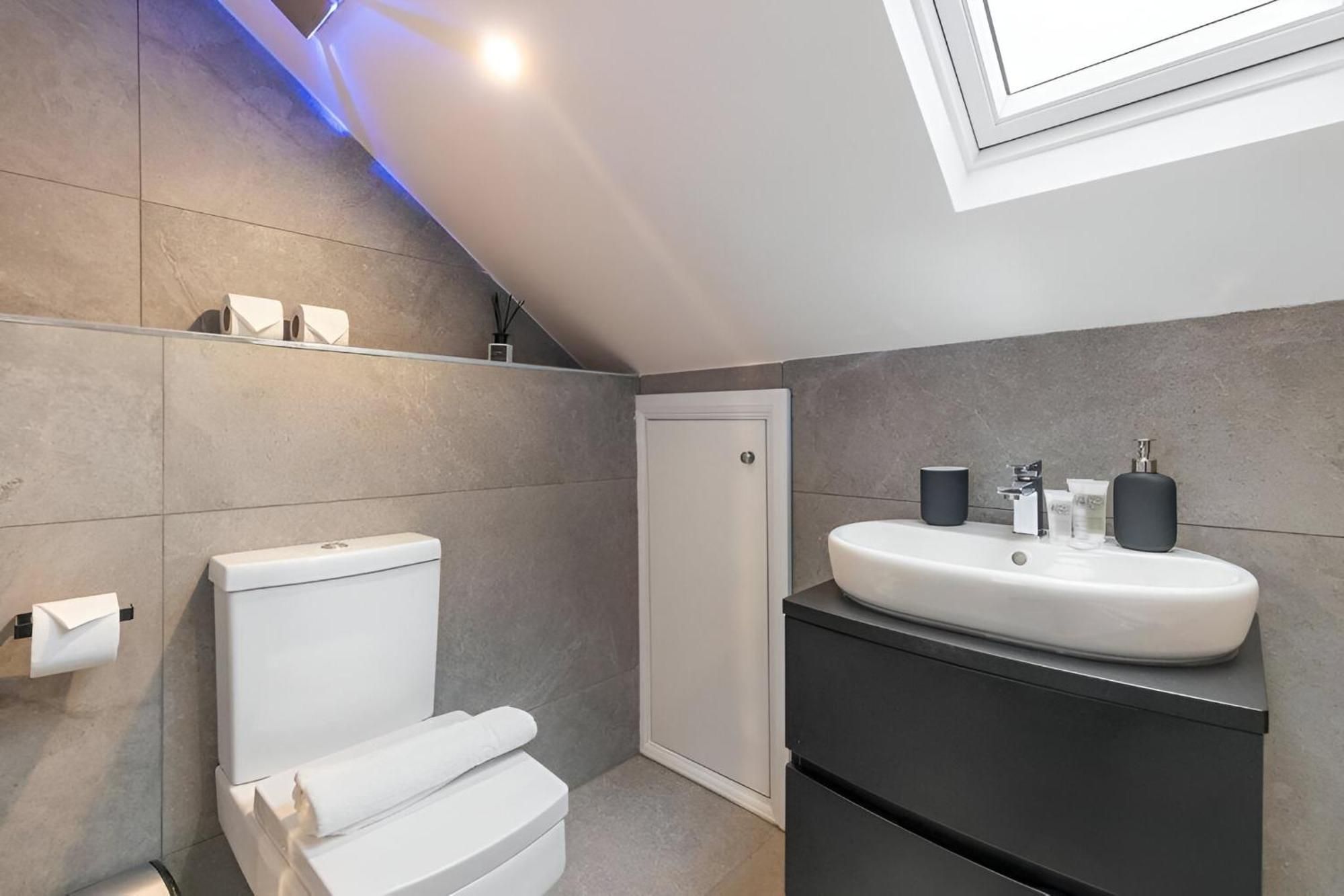 Appartement Earthy Elegance Stylish 4br For Urban Escapes *