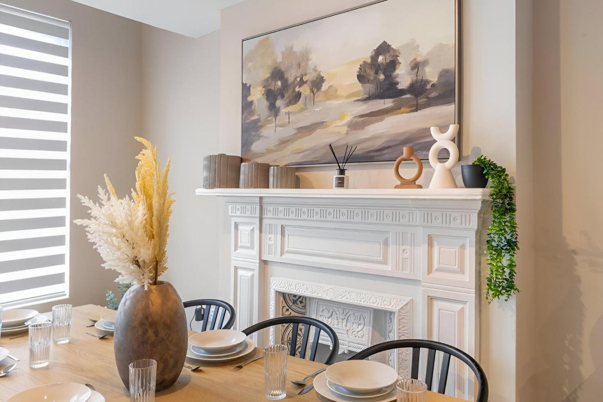Earthy Elegance Stylish 4br For Urban Escapes * London