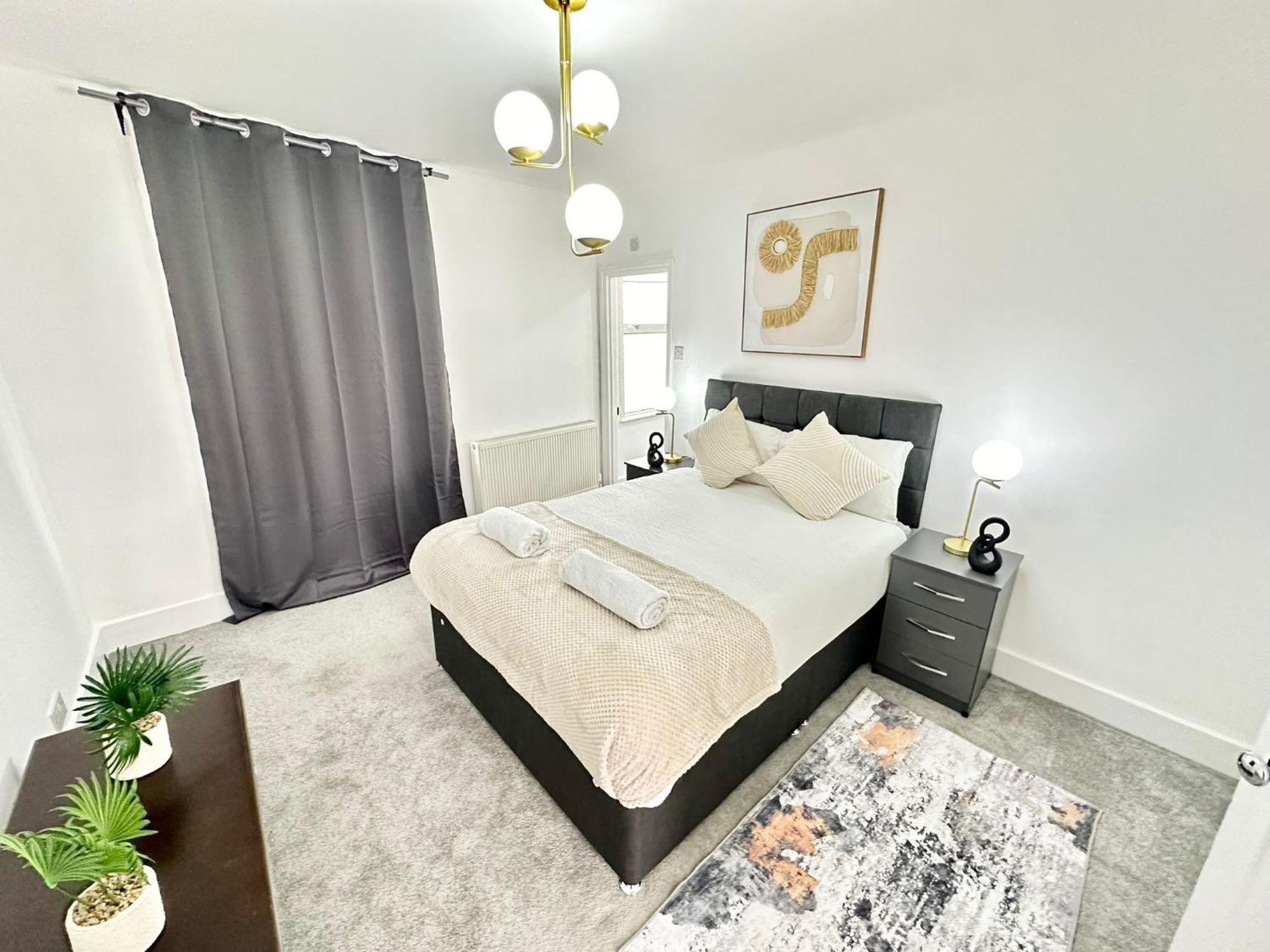 Central Two Bedroom Leilighet