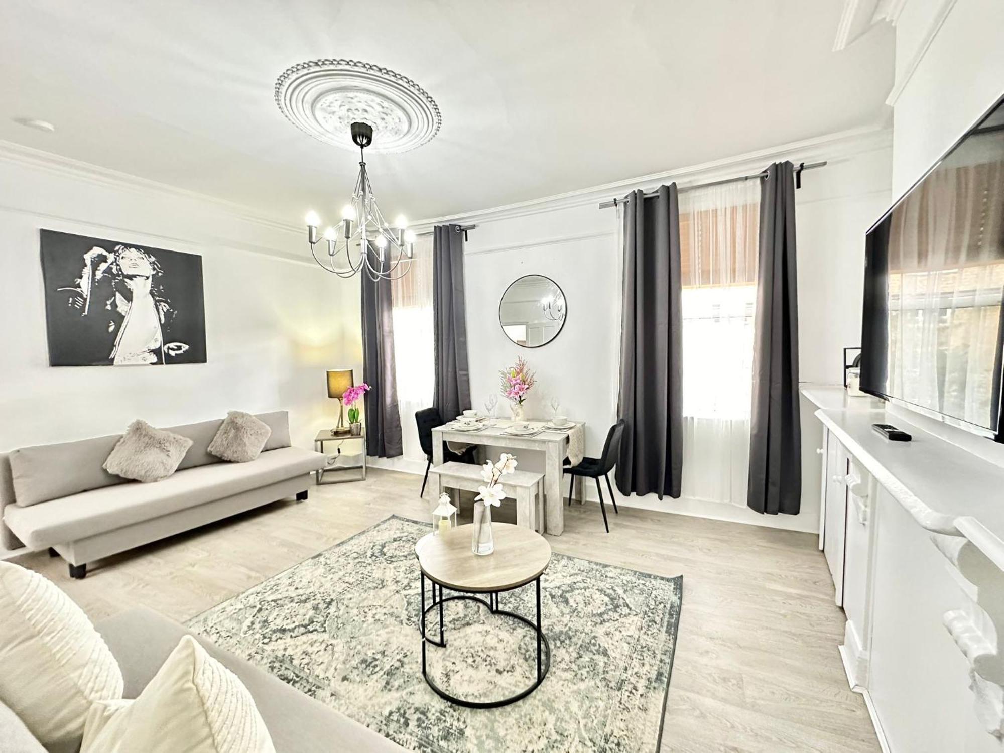 Apartment Central Two Bedroom London