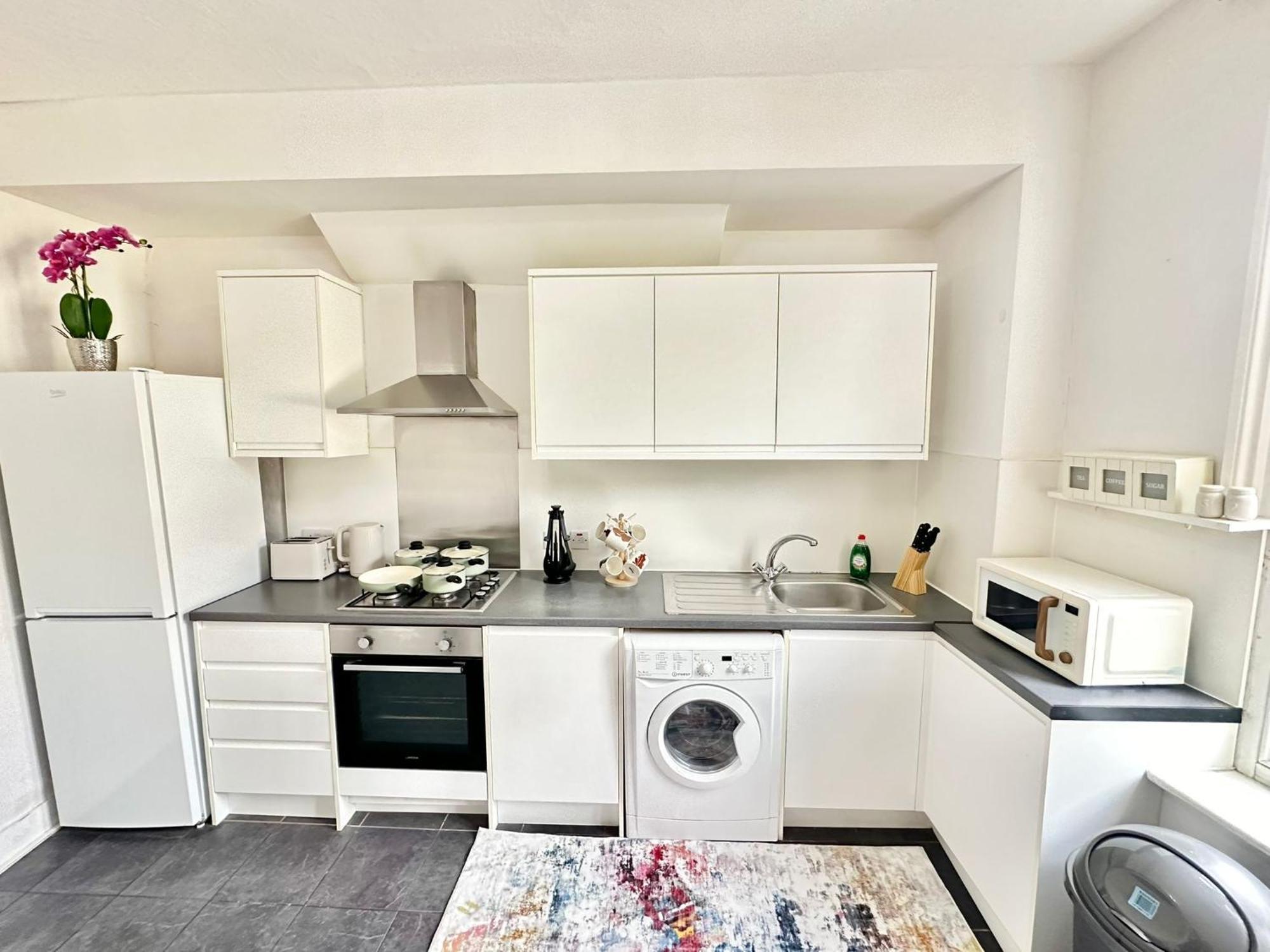 Central Two Bedroom Leilighet London