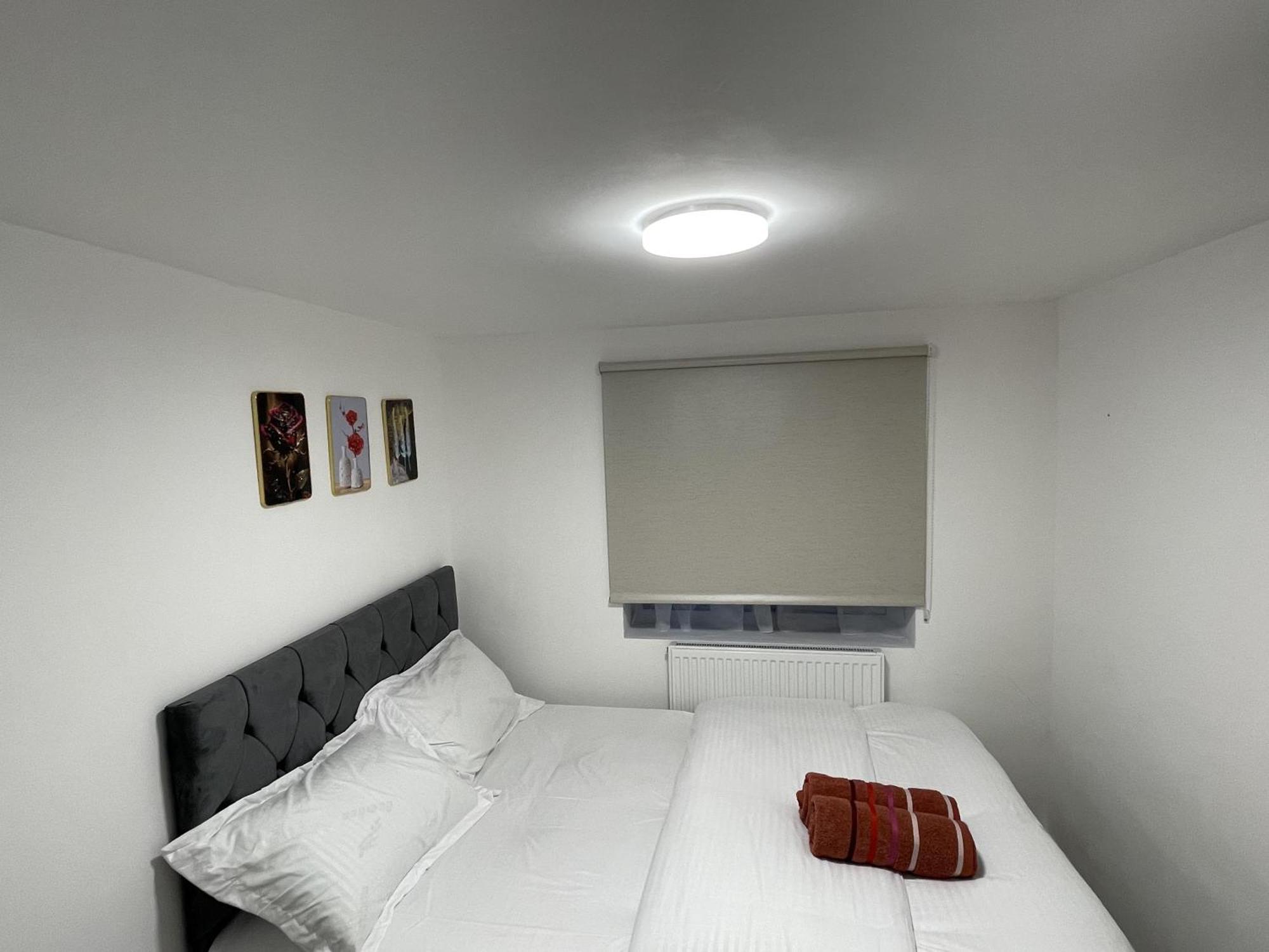 Stratford-2bedroom-close To Local Transport- Wifi * London