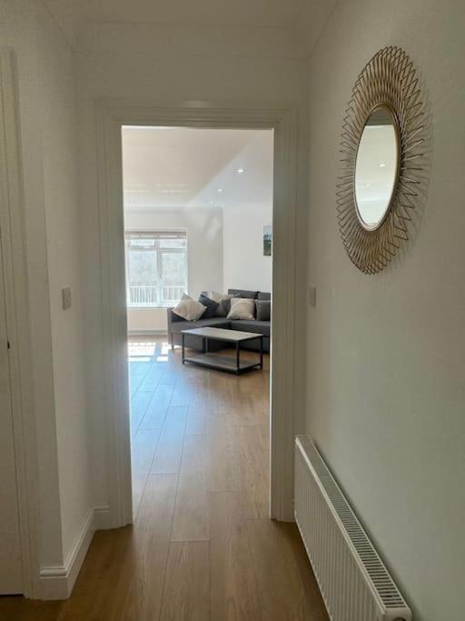 2 Bedroom, Parking, Hounslow St Leilighet