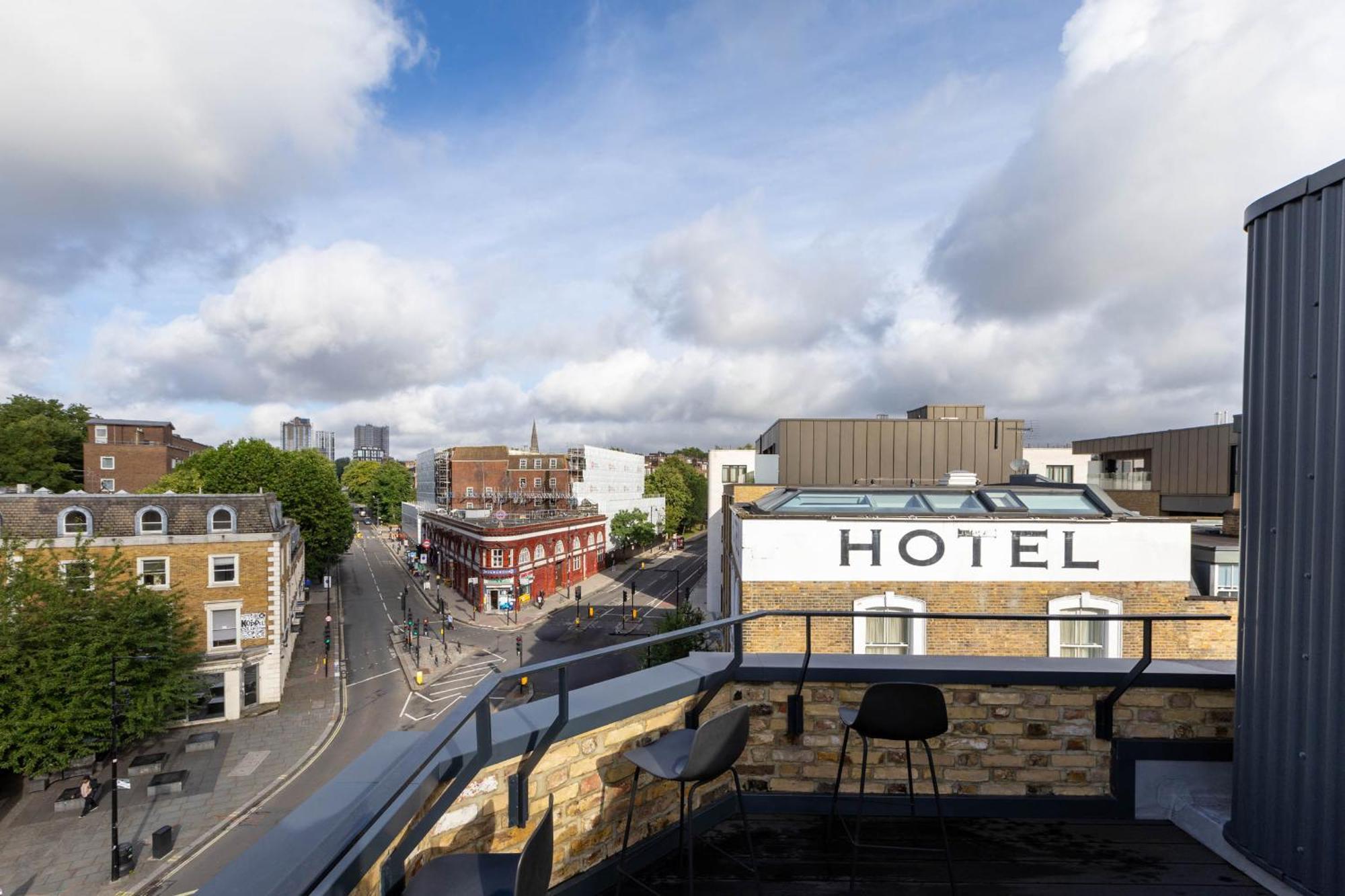 Selina Camden Hotel 3*