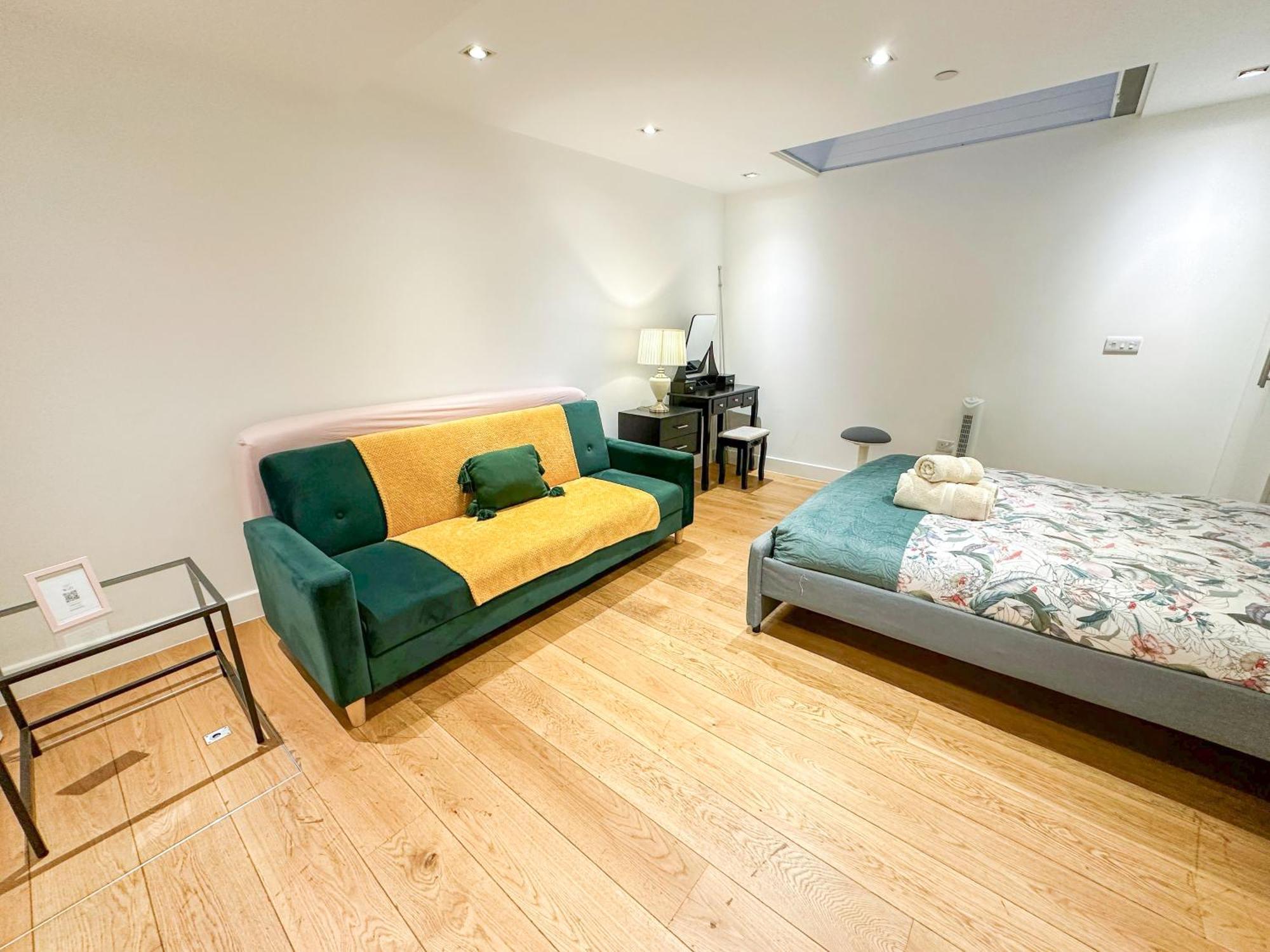 Apartamento Chic 3 Bedroom Flat With Private Terrace In Holloway Near Finsbury Park *